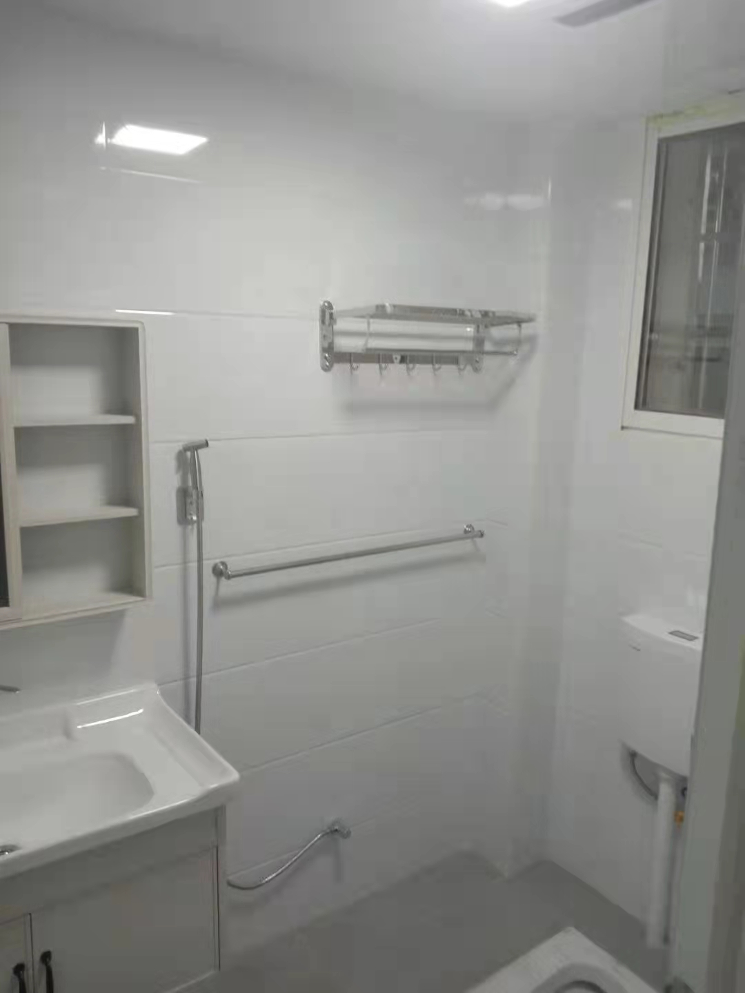 金柘小区  2室2厅2卫    1000.0元/月 金柘小区  2室2厅2卫    1000.0元/月室内图