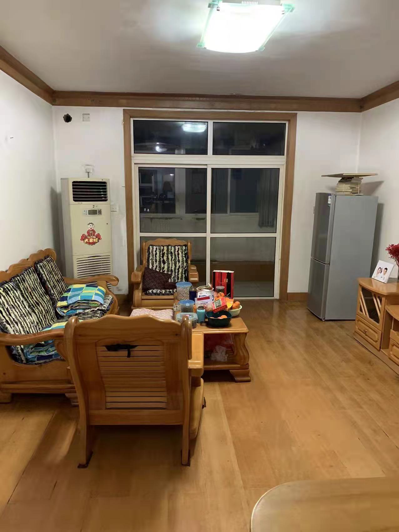 南华小区  2室2厅1卫    29.0万 南华小区  2室2厅1卫    29.0万客厅