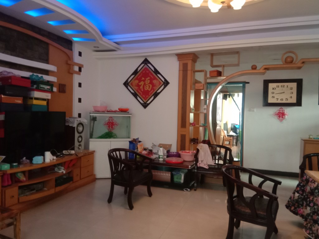 交通局宿舍  3室2厅2卫    54.8万 交通局宿舍  3室2厅2卫    54.8万