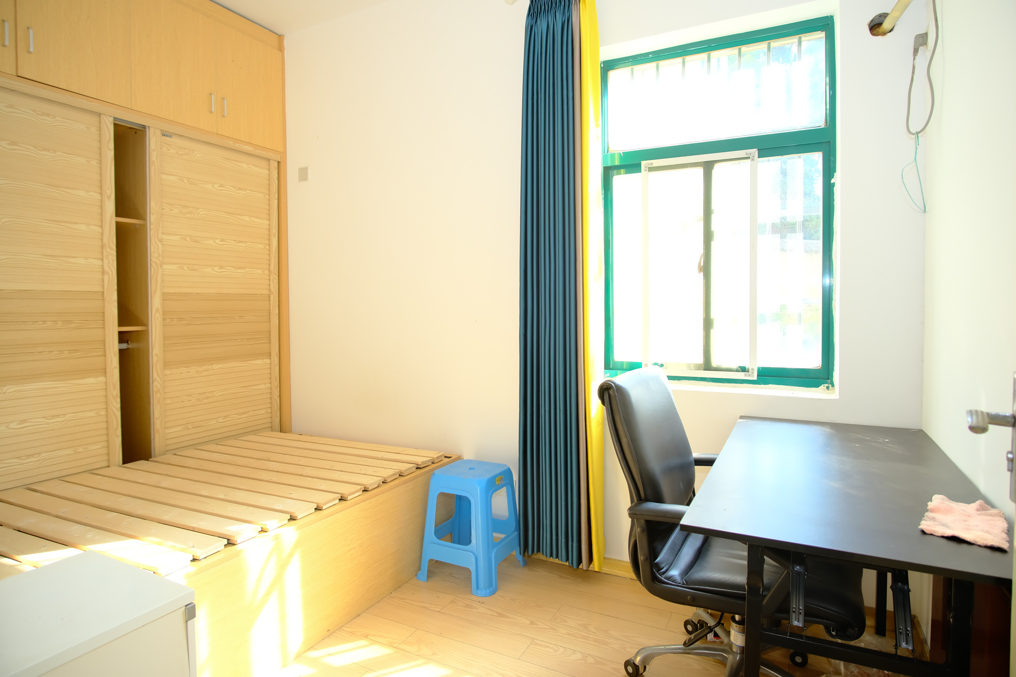 明城公寓 3室2厅2卫 60.0万 明城公寓 3室2厅2卫 60.0万卧室