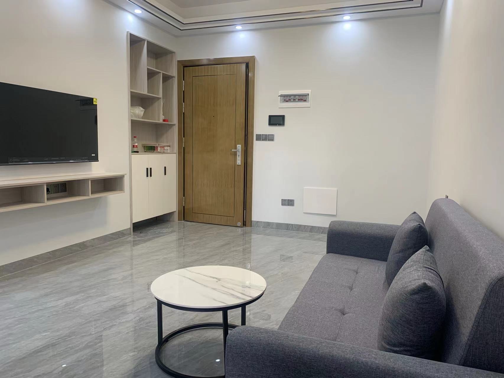 恒大绿洲  1室1厅1卫    1600.0元/月 恒大绿洲  1室1厅1卫    1600.0元/月