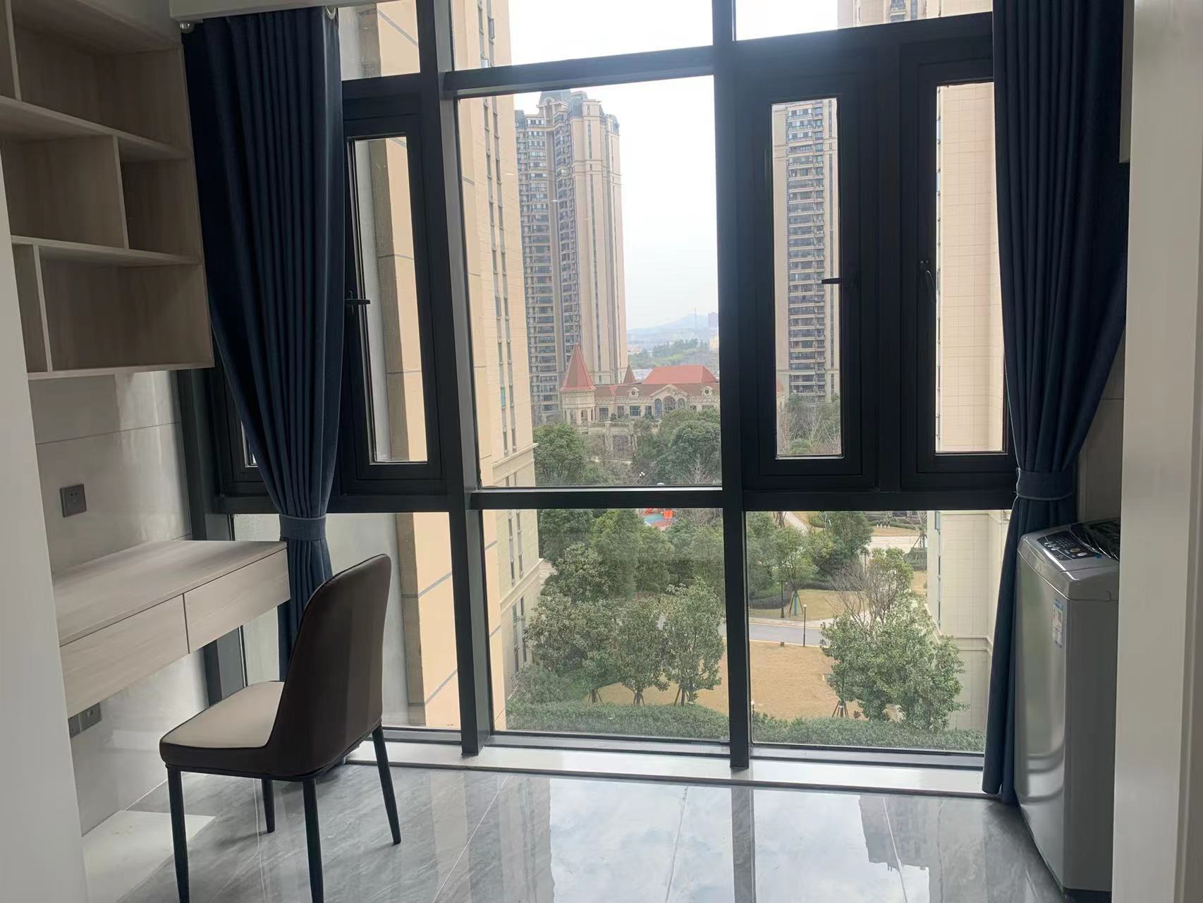 恒大绿洲  1室1厅1卫    1600.0元/月 恒大绿洲  1室1厅1卫    1600.0元/月室内图1