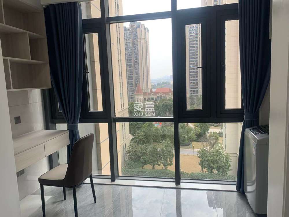 恒大绿洲  1室1厅1卫    1600.0元/月