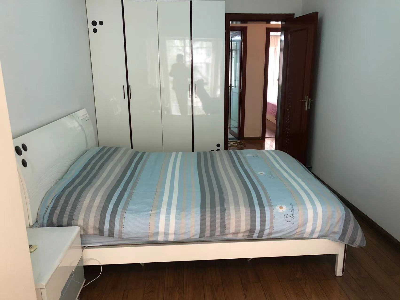 江南世家 3室2厅2卫 61.0万 江南世家 3室2厅2卫 61.0万客厅