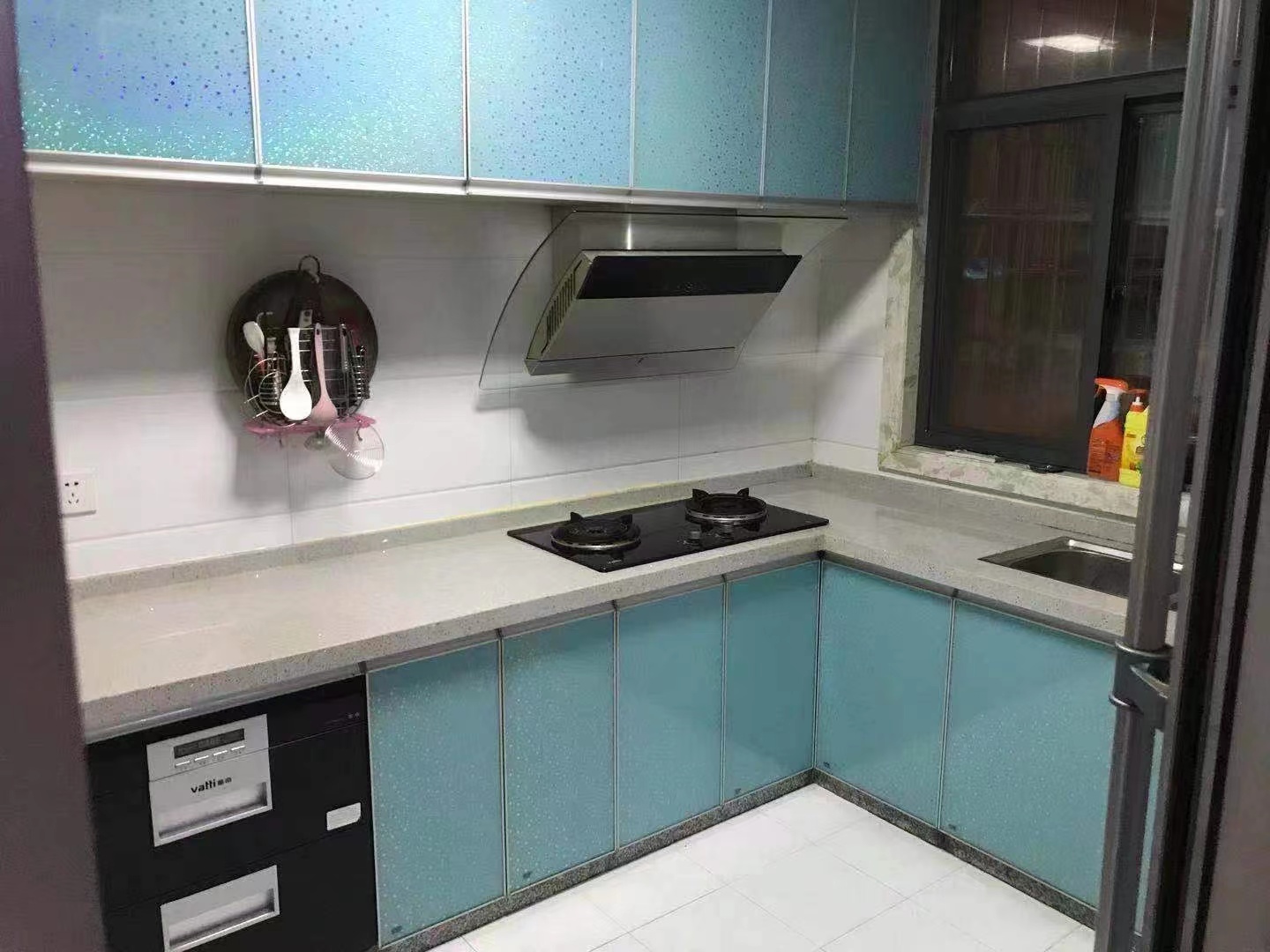 东方巴黎 3室2厅2卫 2000.0元/月 东方巴黎 3室2厅2卫 2000.0元/月室内图