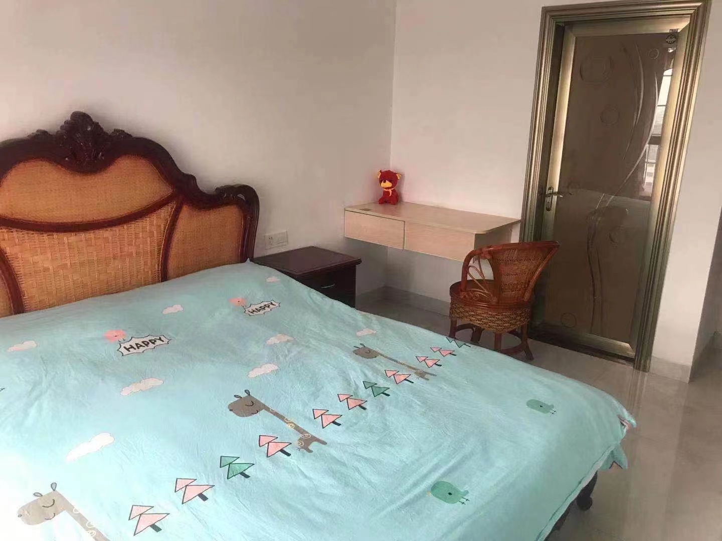 东方巴黎 3室2厅2卫 2000.0元/月 东方巴黎 3室2厅2卫 2000.0元/月室内图