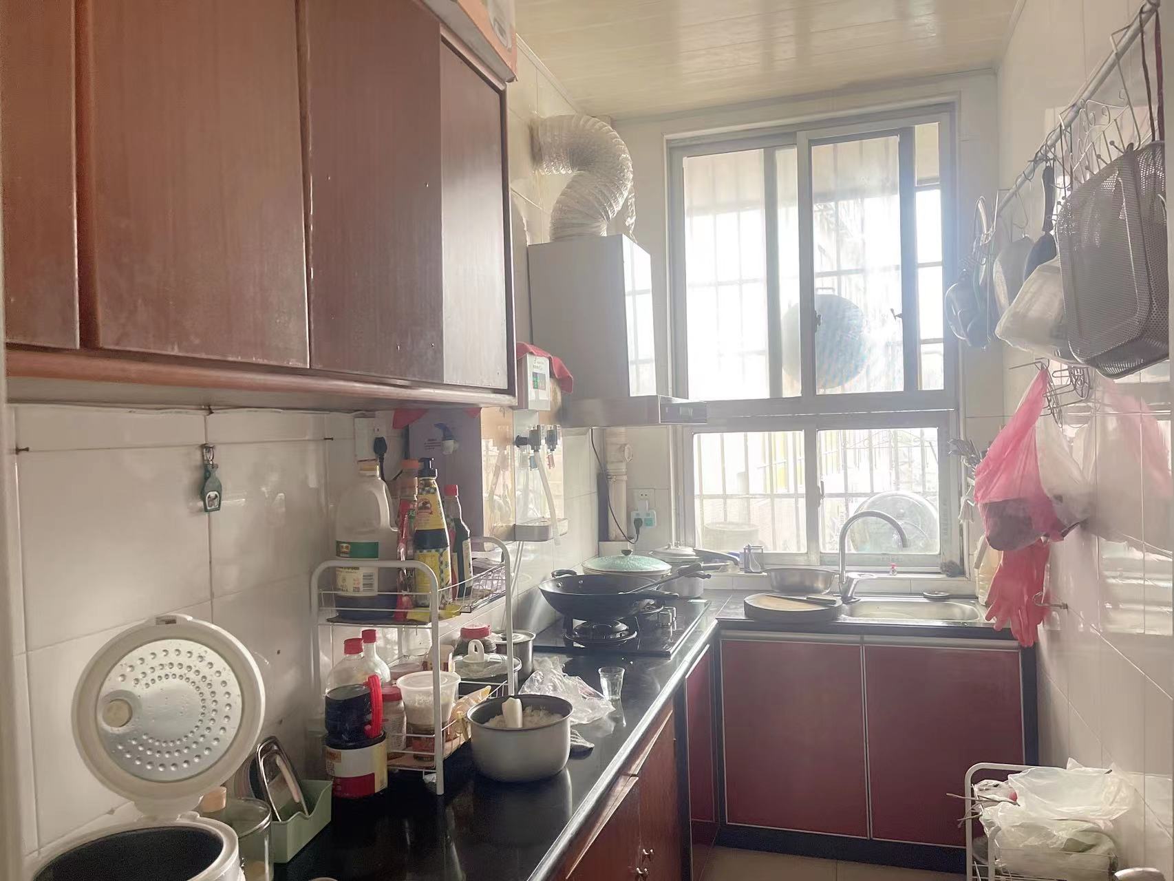 罐头厂第三生活小区 3室2厅2卫 57.8万 罐头厂第三生活小区 3室2厅2卫 57.8万客厅