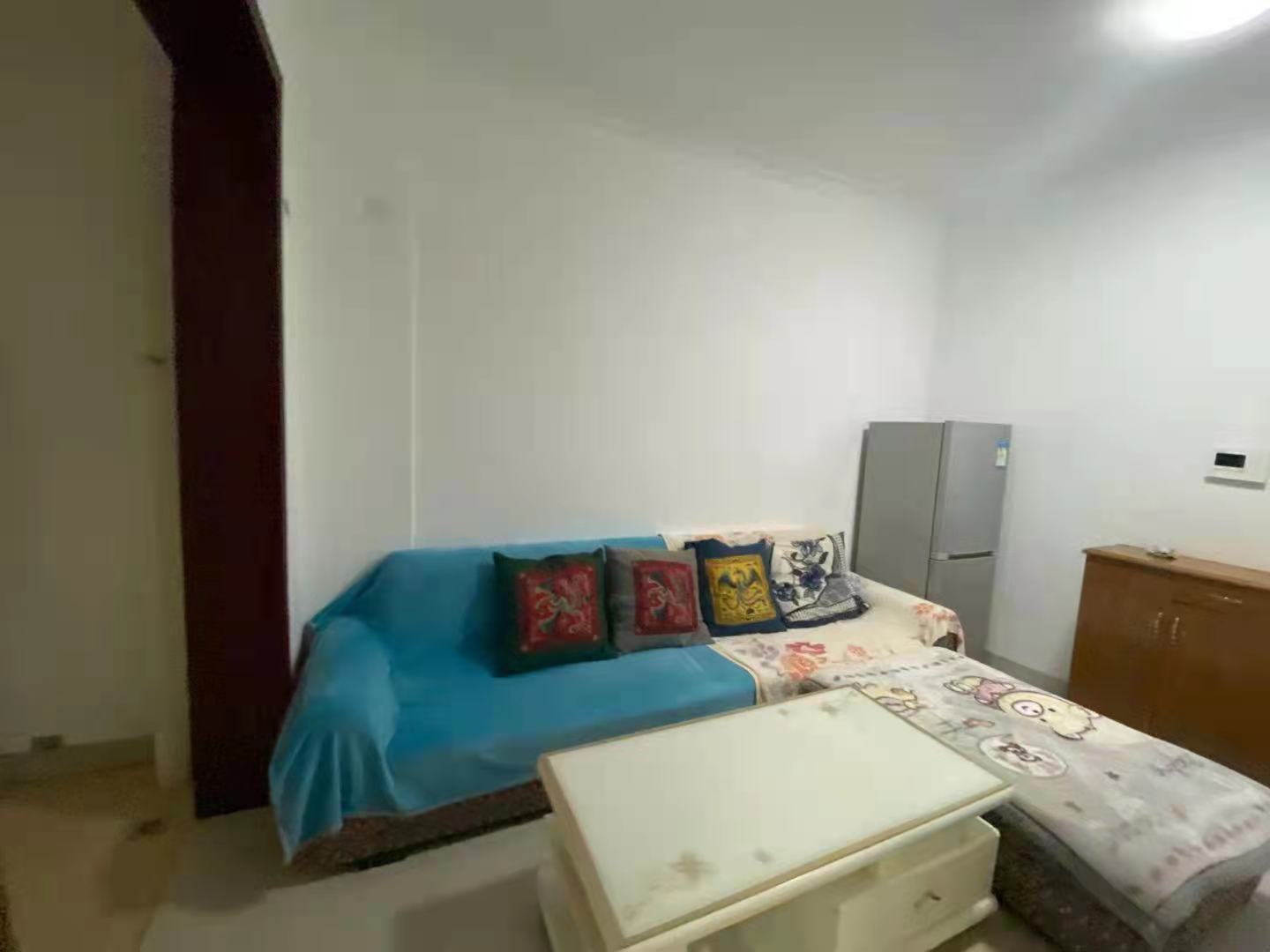 南湖春天 1室1厅1卫 1700.0元/月 南湖春天 1室1厅1卫 1700.0元/月室内图