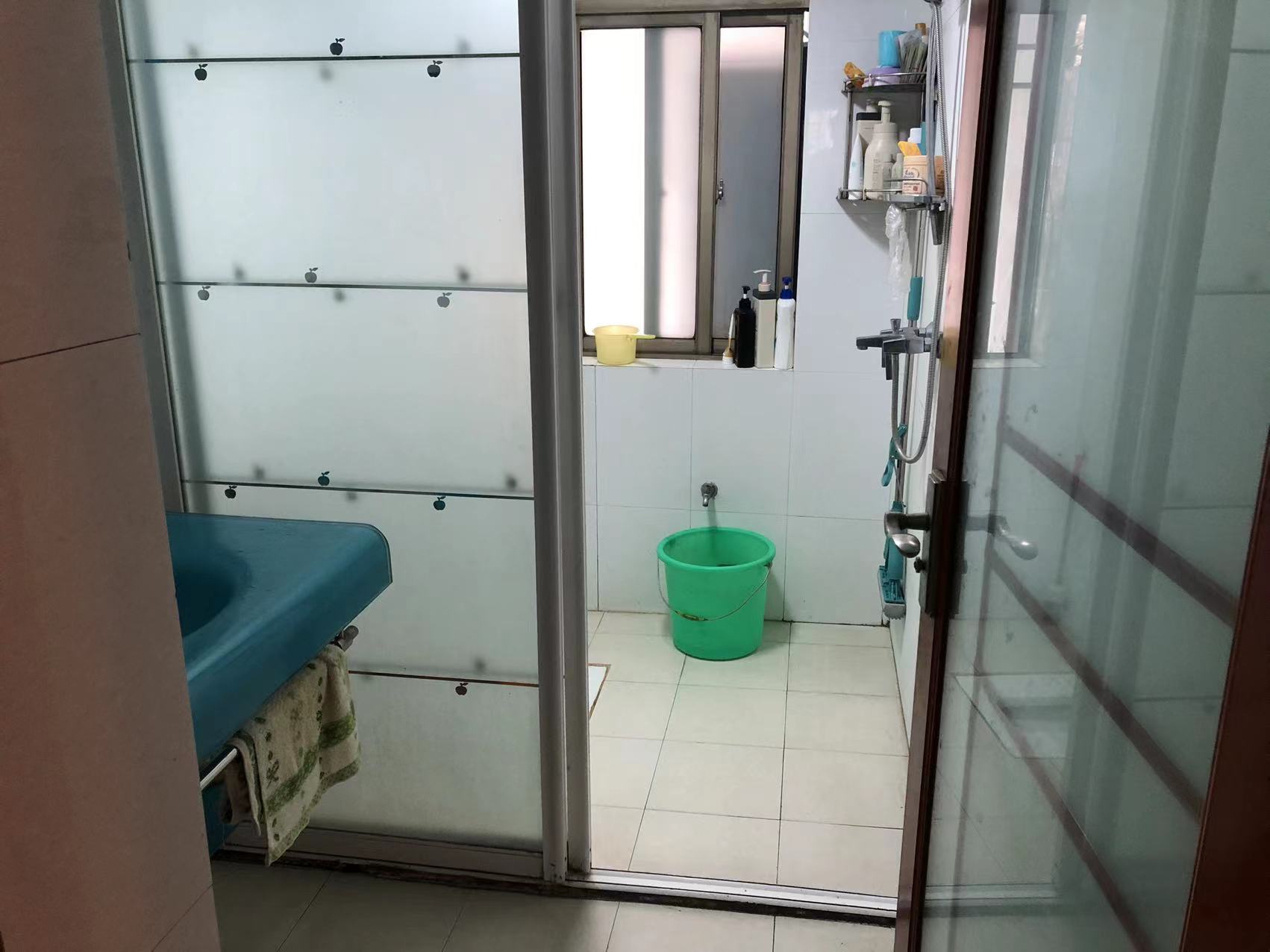 江南世家 3室2厅2卫 61.0万 江南世家 3室2厅2卫 61.0万客厅