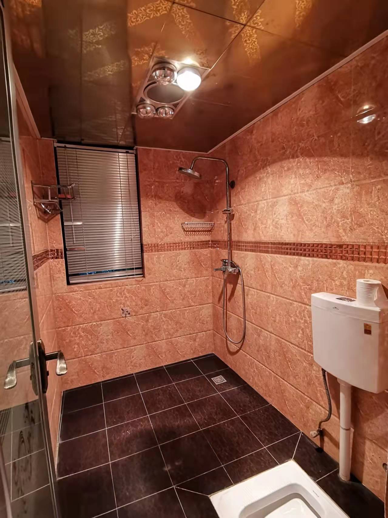 南湖国际3期  4室2厅1卫    3300.0元/月 南湖国际3期  4室2厅1卫    3300.0元/月室内图