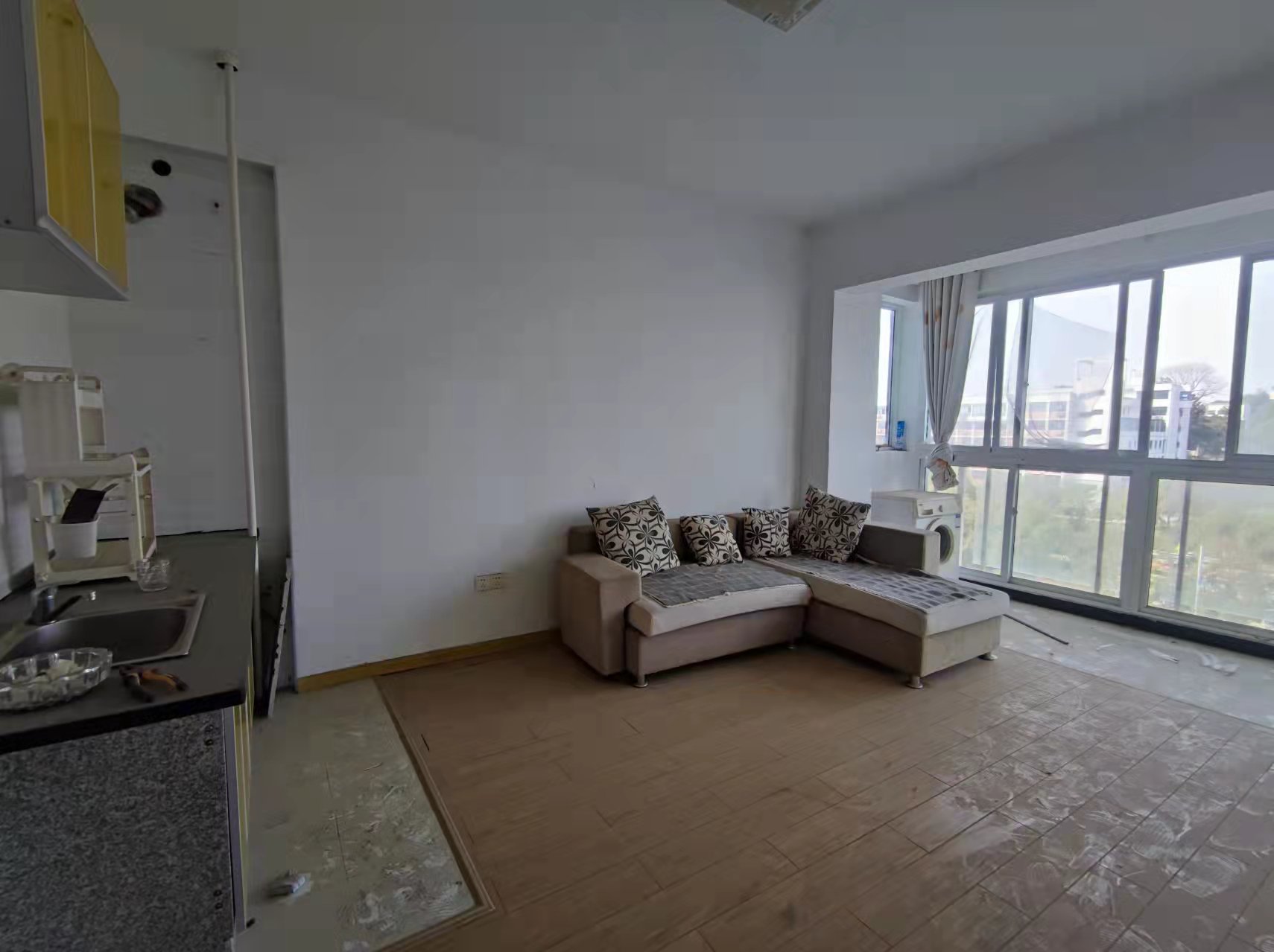 书香名邸一期 1室1厅1卫 28.8万 书香名邸一期 1室1厅1卫 28.8万客厅