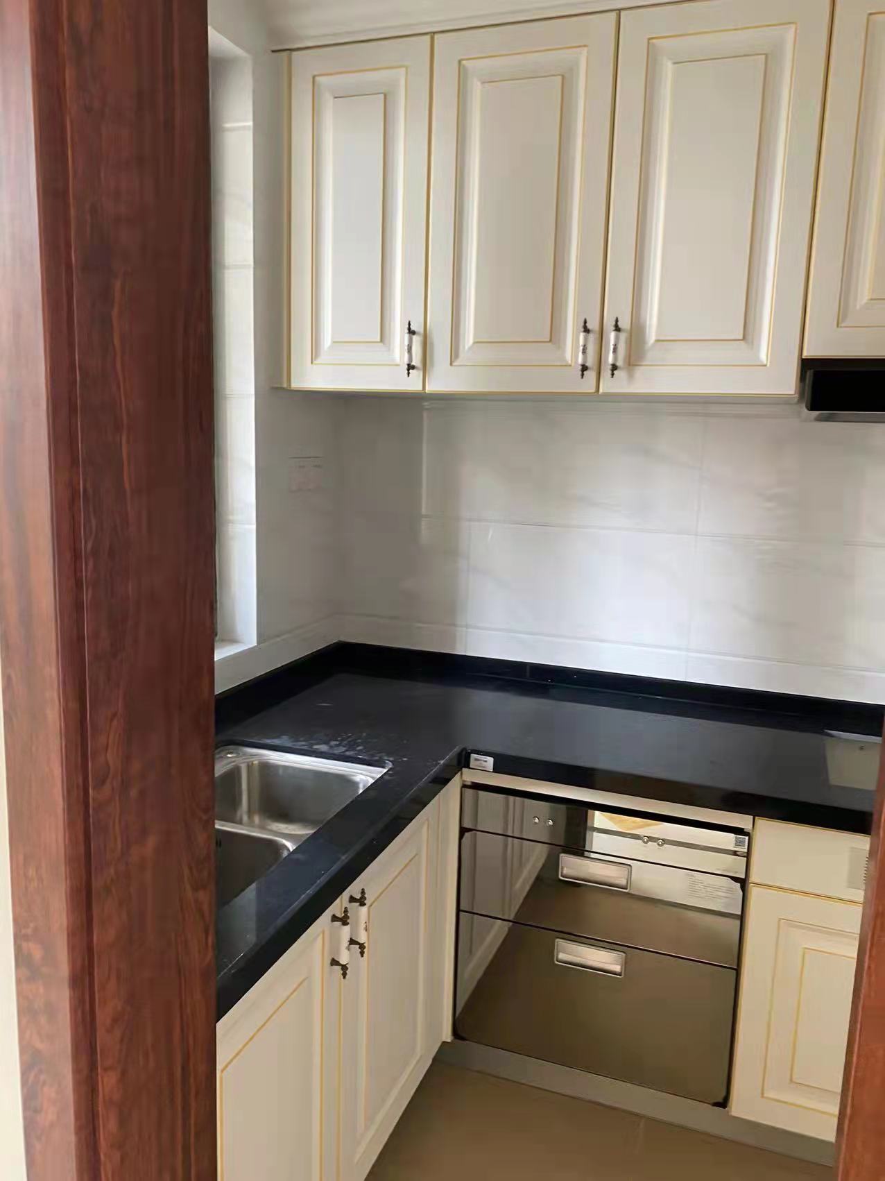 碧桂园娄星府 4室2厅2卫 2000.0元/月 碧桂园娄星府 4室2厅2卫 2000.0元/月室内图