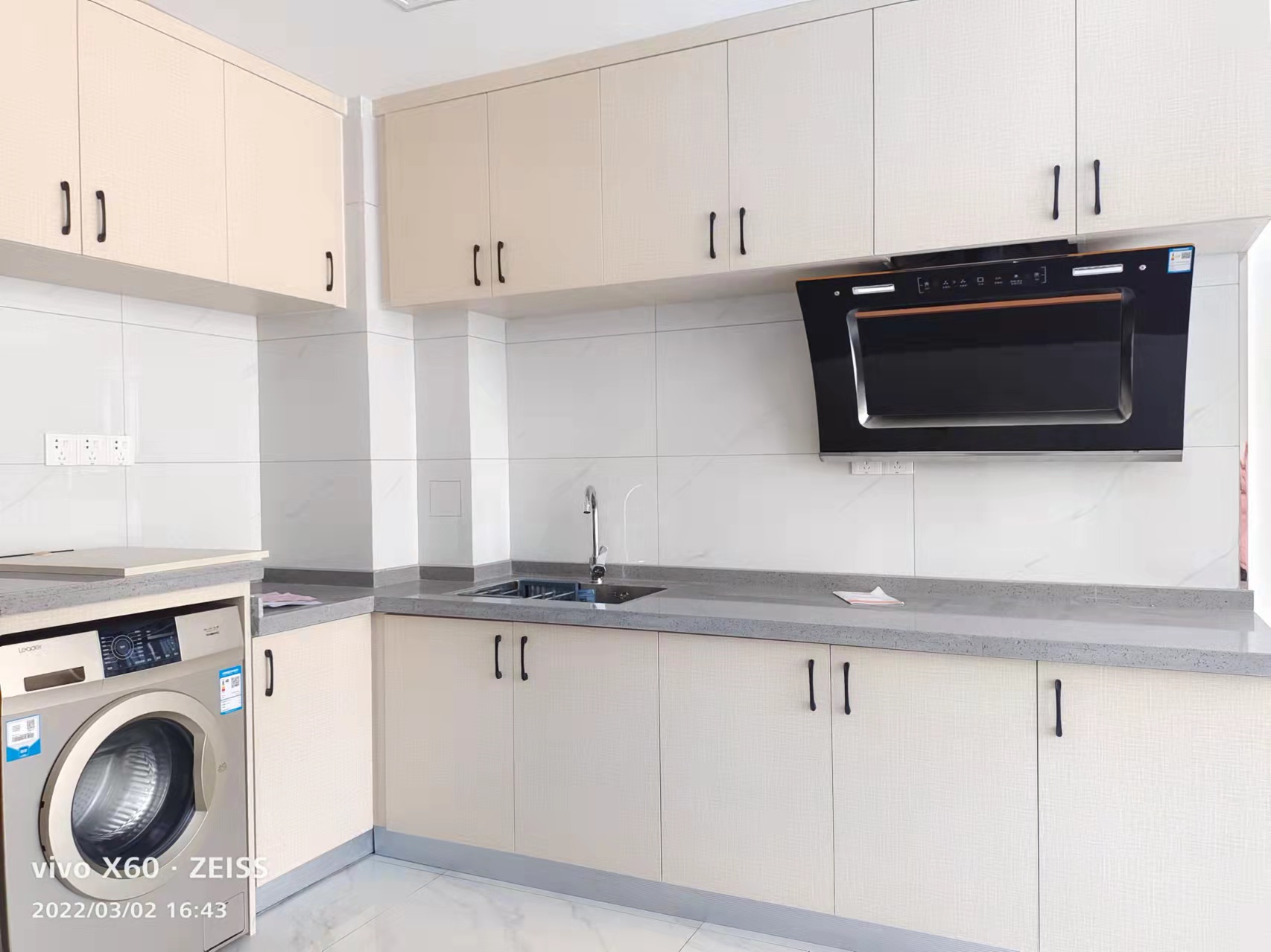 富力新天地一二期 1室1厅1卫 1800.00元/月 富力新天地一二期 1室1厅1卫 1800.00元/月室内图