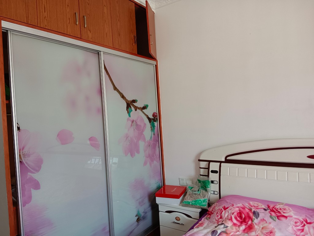 立新长湖安置区(水映豪廷安置房) 2室2厅1卫 1000.0元/月 立新长湖安置区(水映豪廷安置房) 2室2厅1卫 1000.0元/月室内图