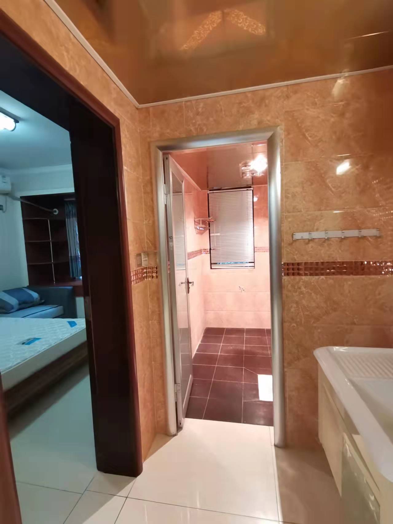 南湖国际3期  4室2厅1卫    3300.0元/月 南湖国际3期  4室2厅1卫    3300.0元/月室内图