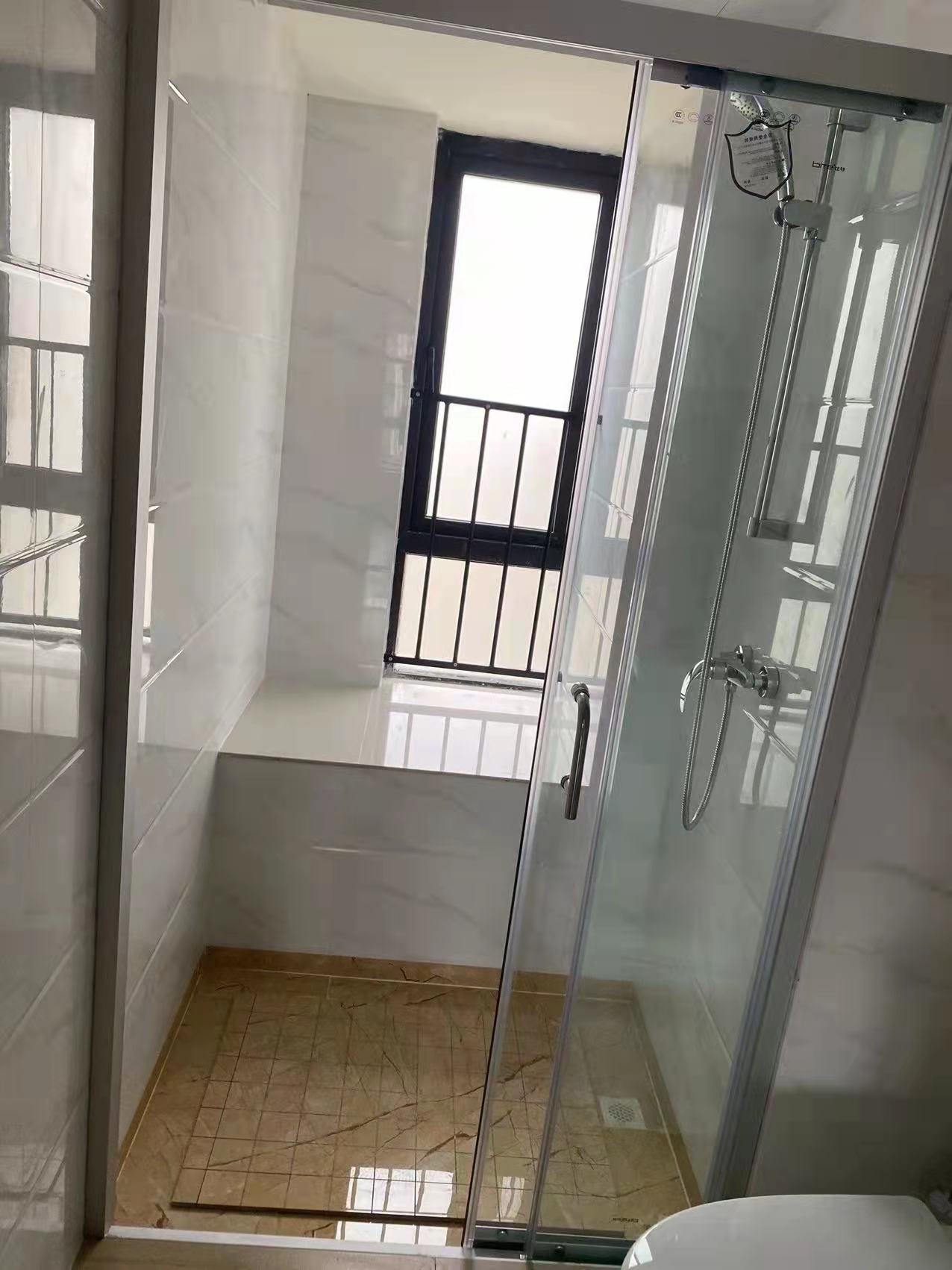 碧桂园娄星府 4室2厅2卫 2000.0元/月 碧桂园娄星府 4室2厅2卫 2000.0元/月室内图