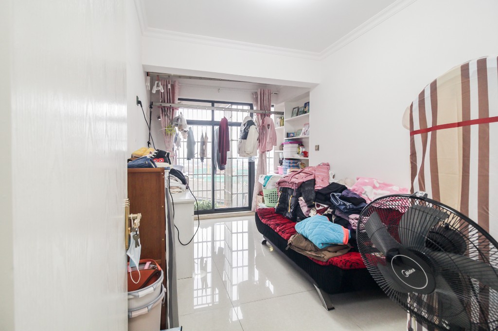 领东汇 4室2厅2卫 101.97万 领东汇 4室2厅2卫 101.97万卧室