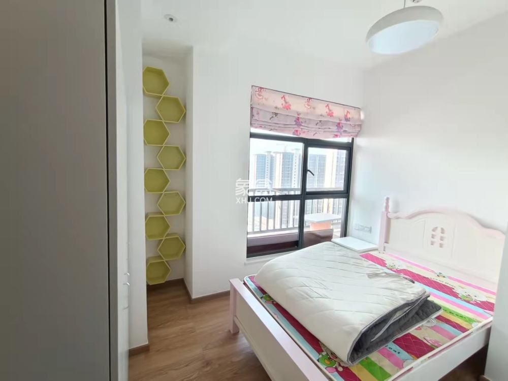 崇盛国际中心（柏石公寓）  2室1厅1卫    2000.0元/月