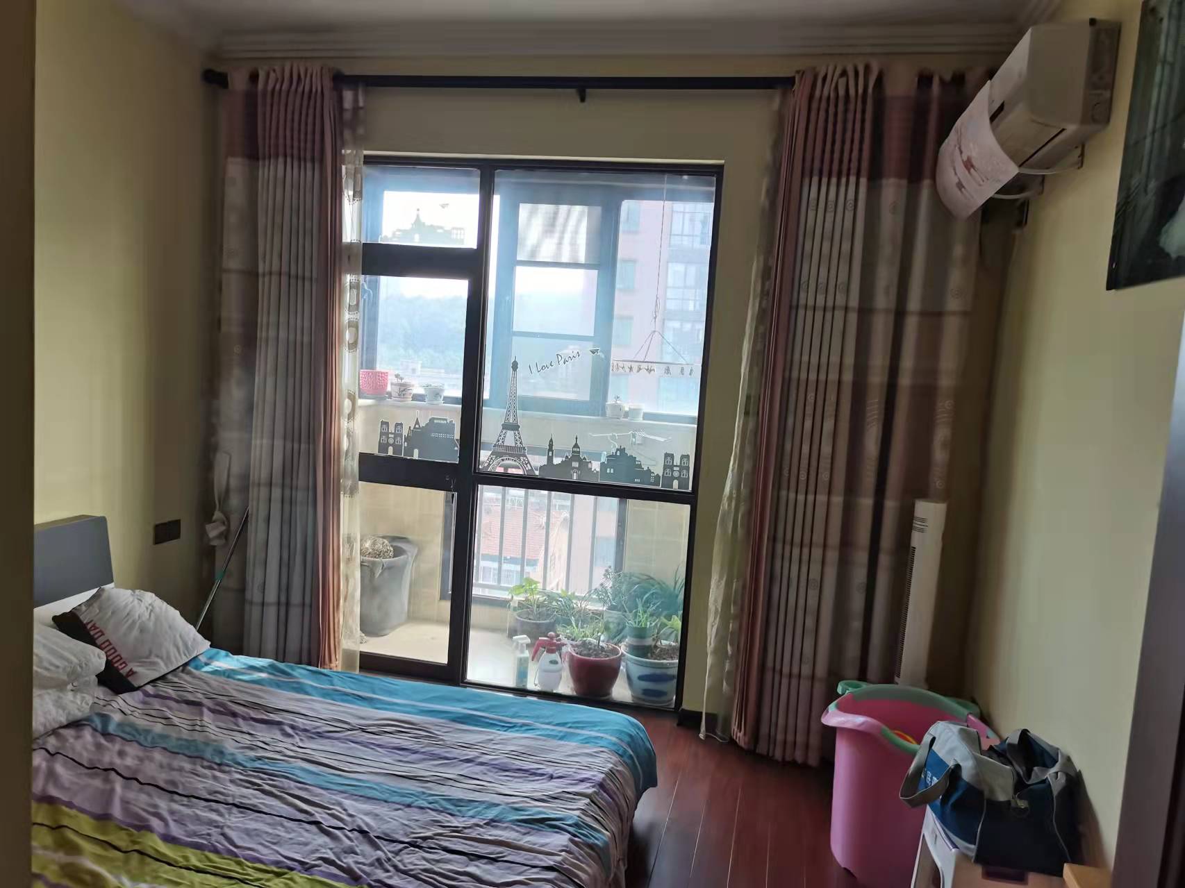 大同芙蓉  2室1厅2卫    80.0万 大同芙蓉  2室1厅2卫    80.0万卧室