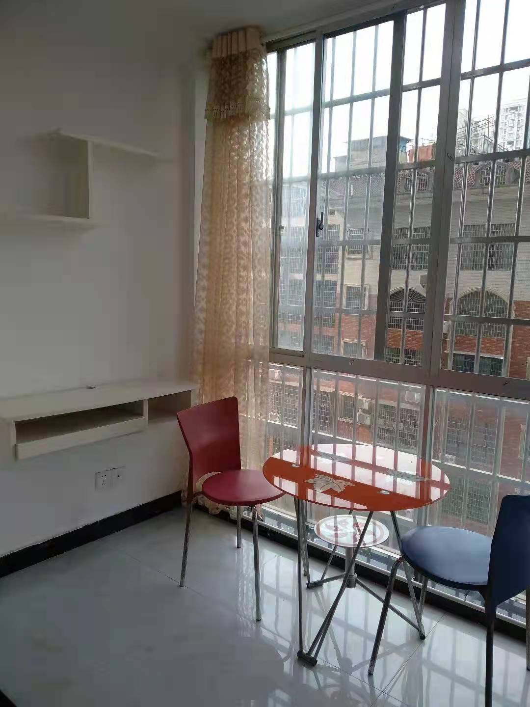 皇城御园 1室1厅1卫 1000.0元/月 皇城御园 1室1厅1卫 1000.0元/月室内图