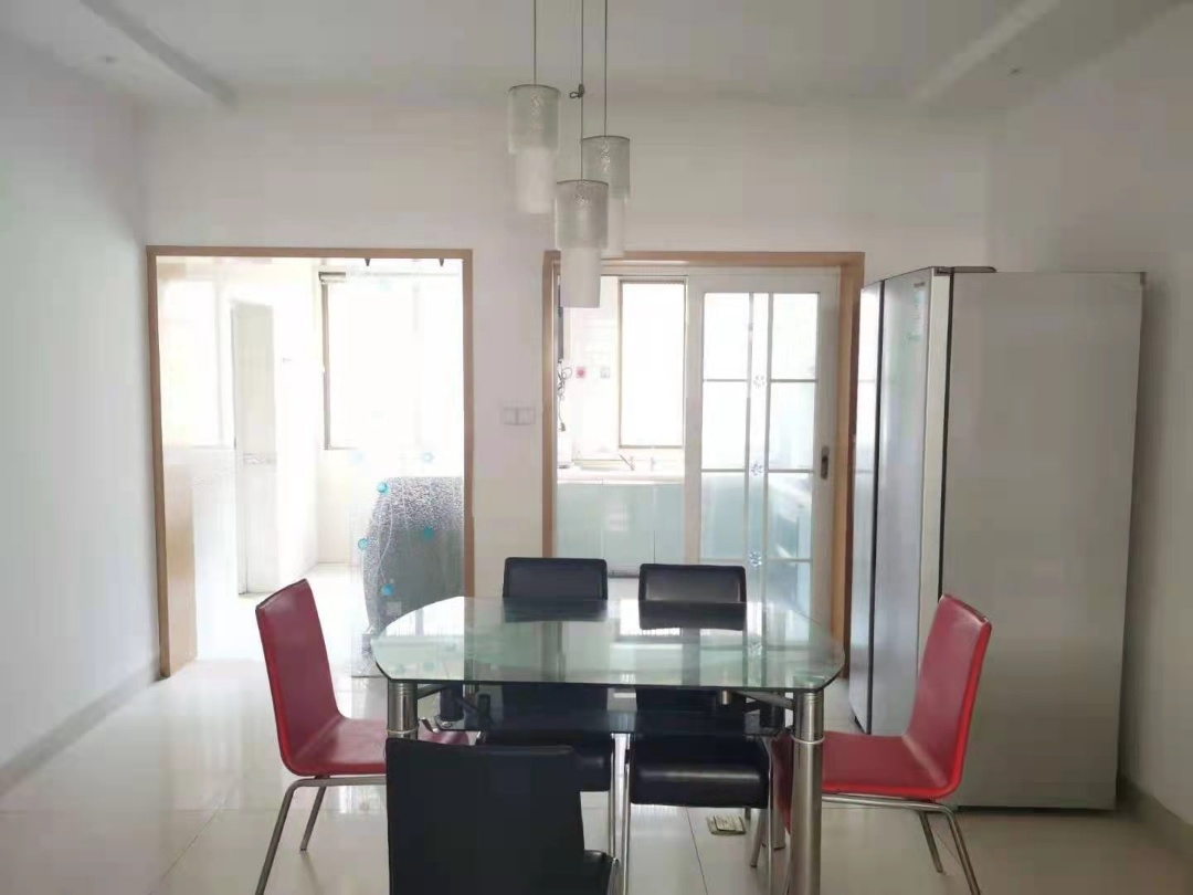 锦源小区 4室2厅2卫 1800.0元/月 锦源小区 4室2厅2卫 1800.0元/月室内图