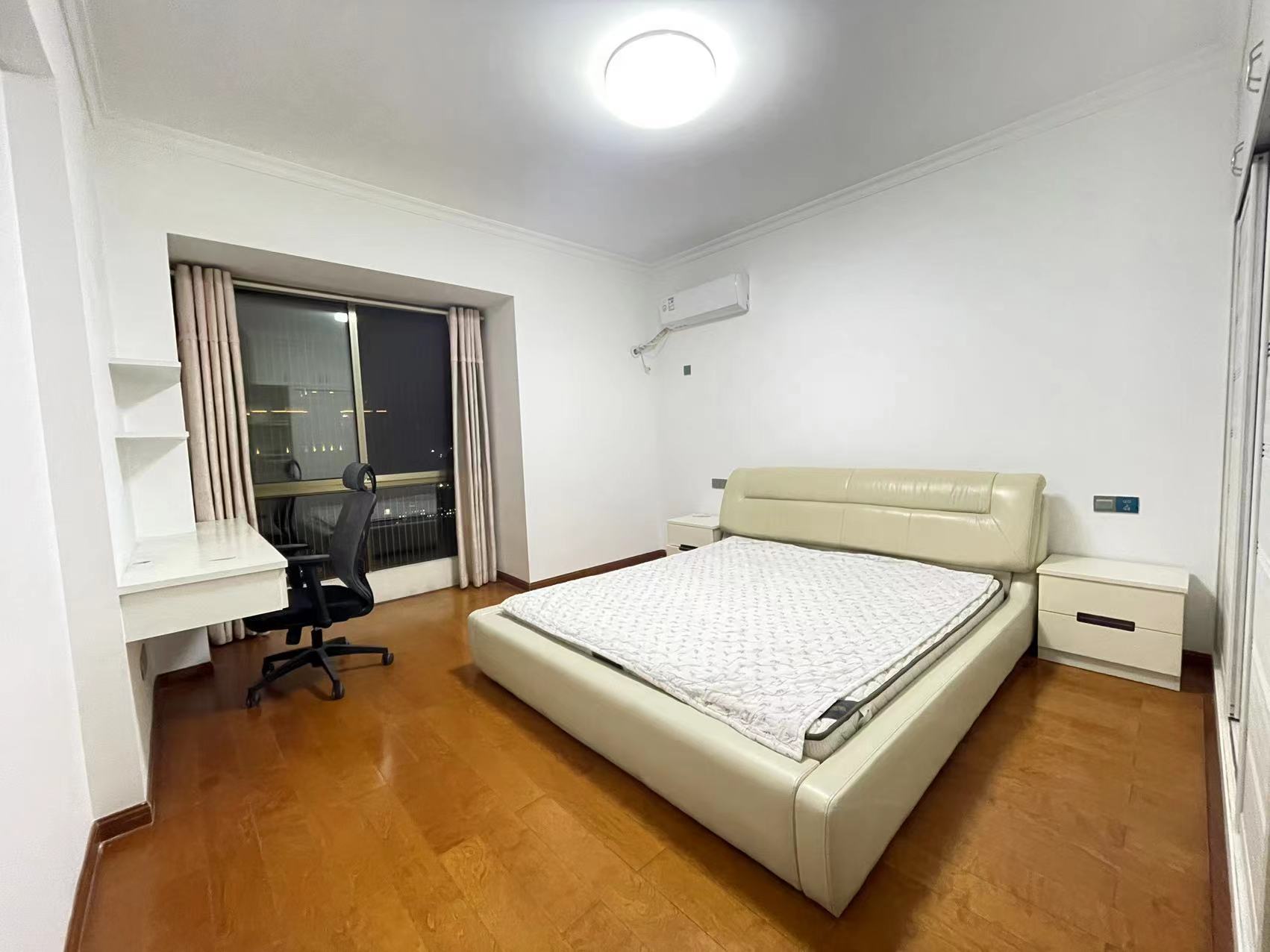 奥园养生城 3室2厅2卫 88.0万 奥园养生城 3室2厅2卫 88.0万客厅