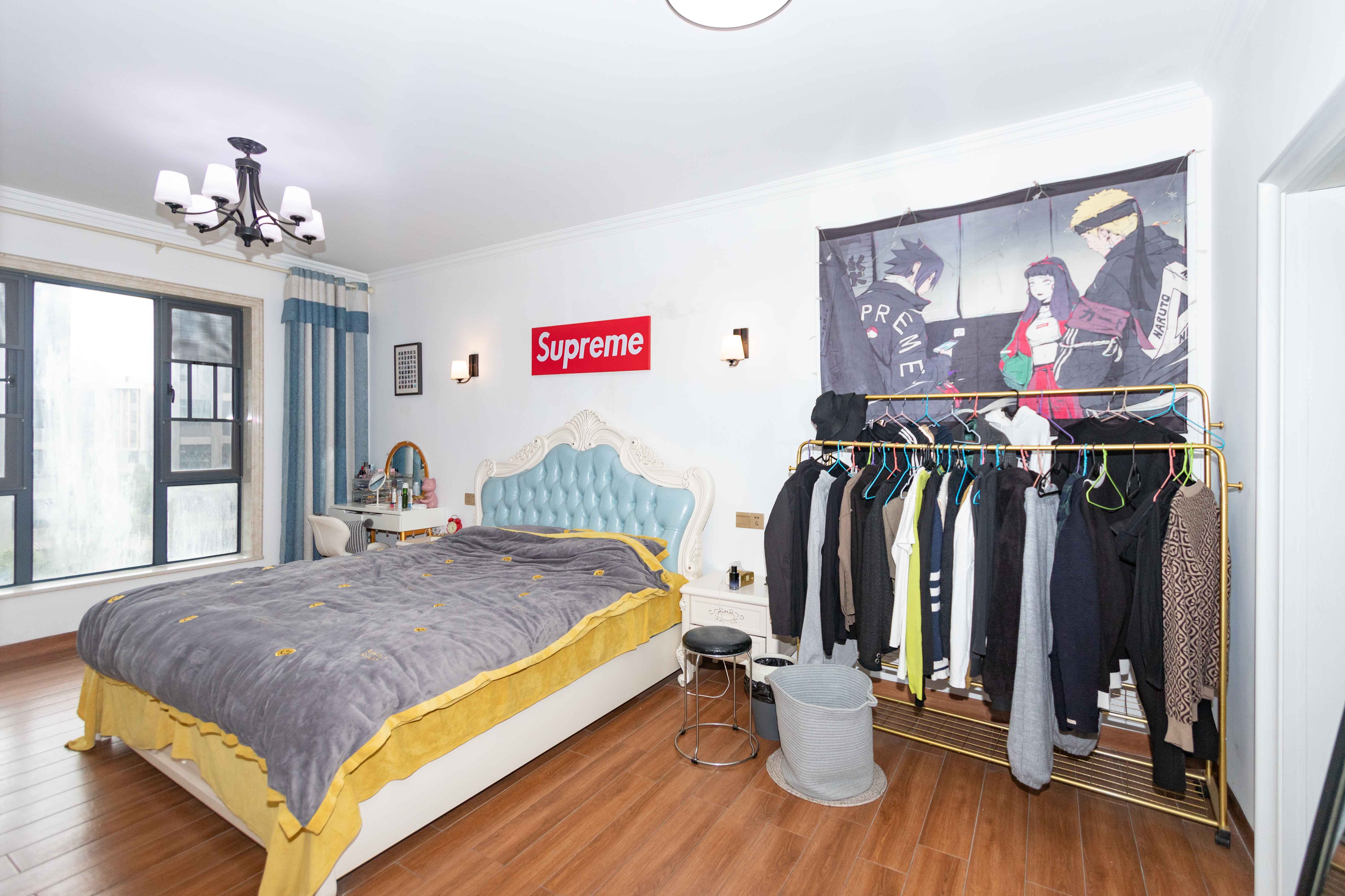 南庭城果  4室2厅2卫    112.5万卧室