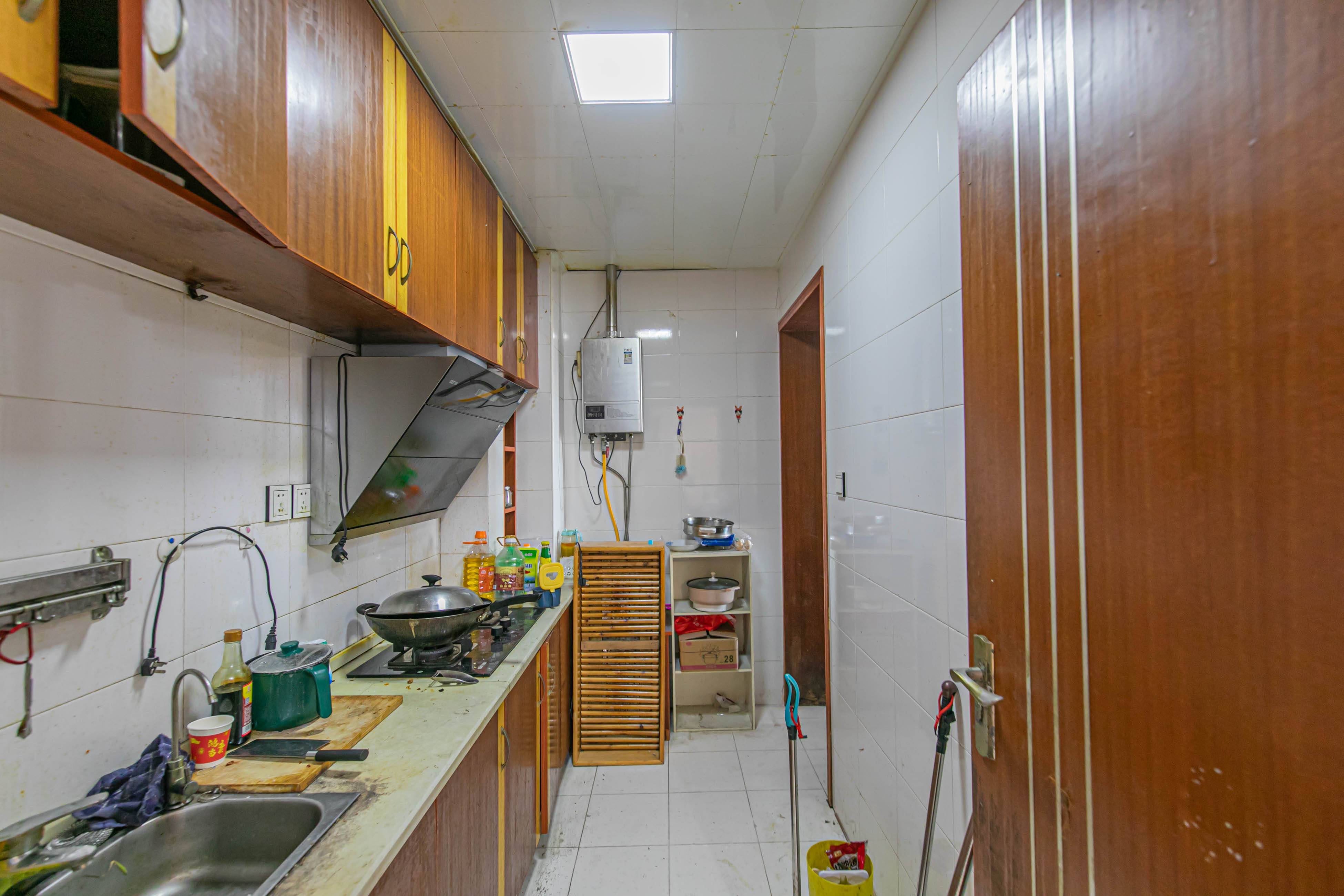 彩都公寓  2室1厅1卫    53.0万 彩都公寓  2室1厅1卫    53.0万厨房