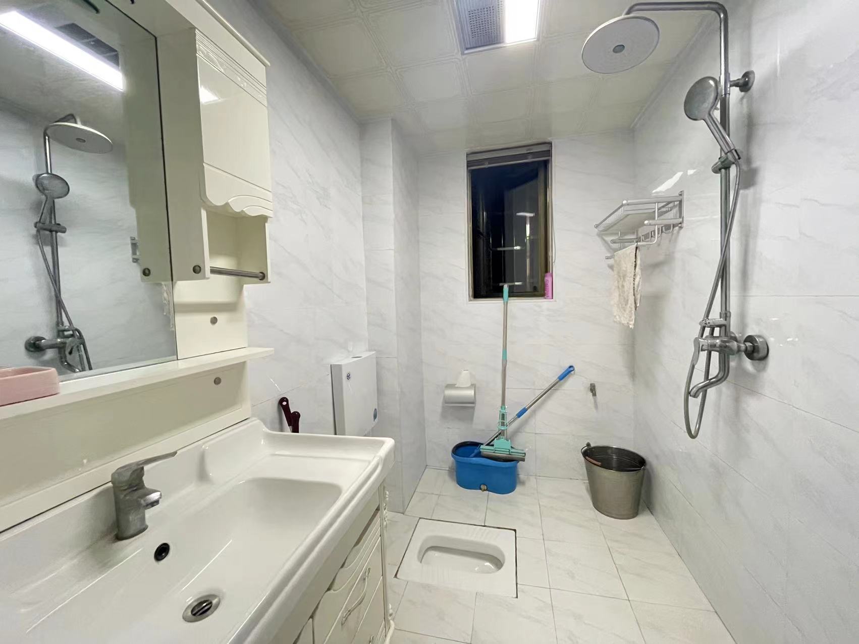 奥园养生城 3室2厅2卫 88.0万 奥园养生城 3室2厅2卫 88.0万客厅