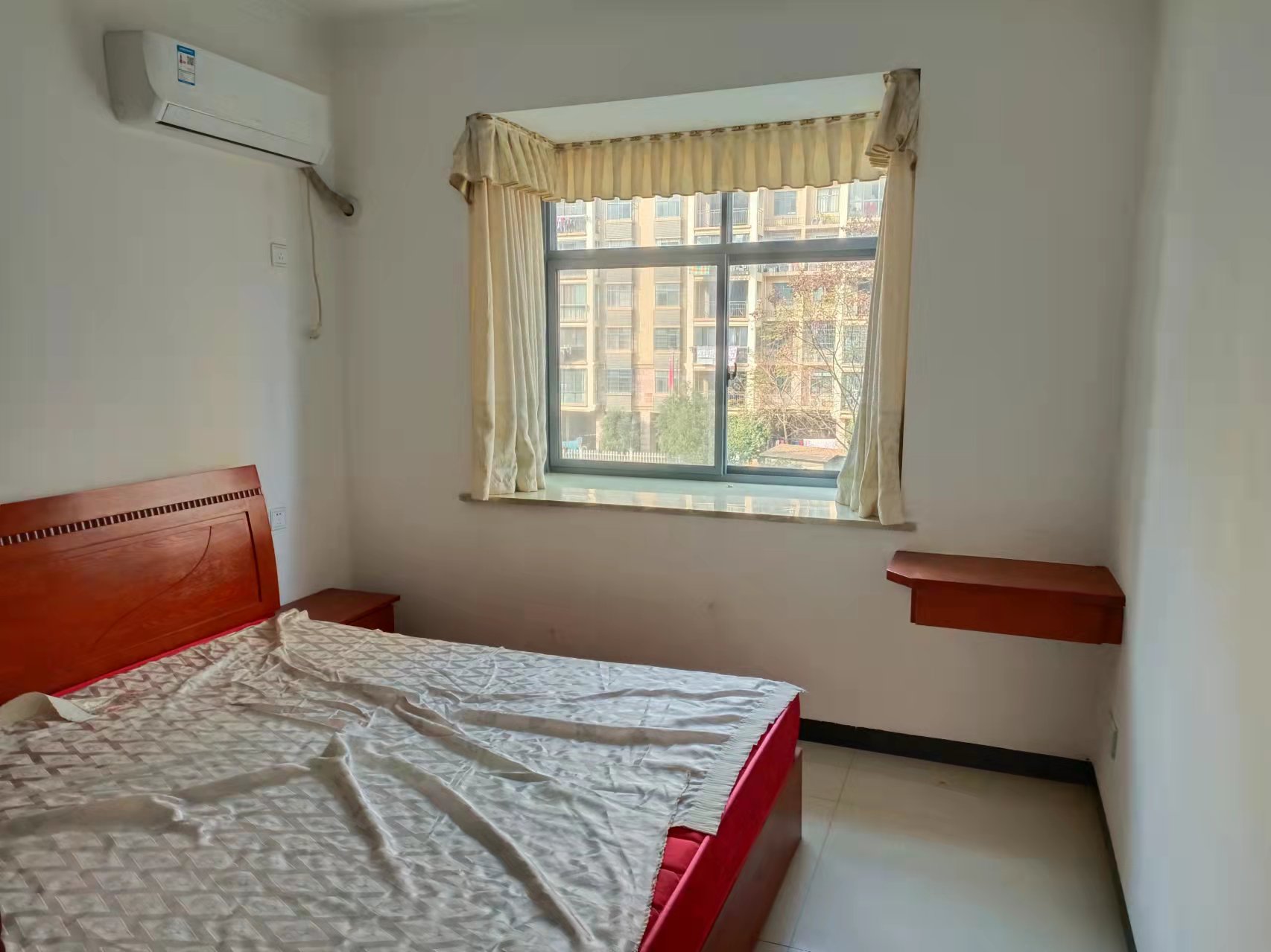 东方新城 3室2厅2卫 1300.0元/月 东方新城 3室2厅2卫 1300.0元/月室内图