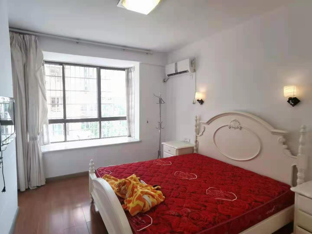 锦源小区 4室2厅2卫 1800.0元/月 锦源小区 4室2厅2卫 1800.0元/月室内图