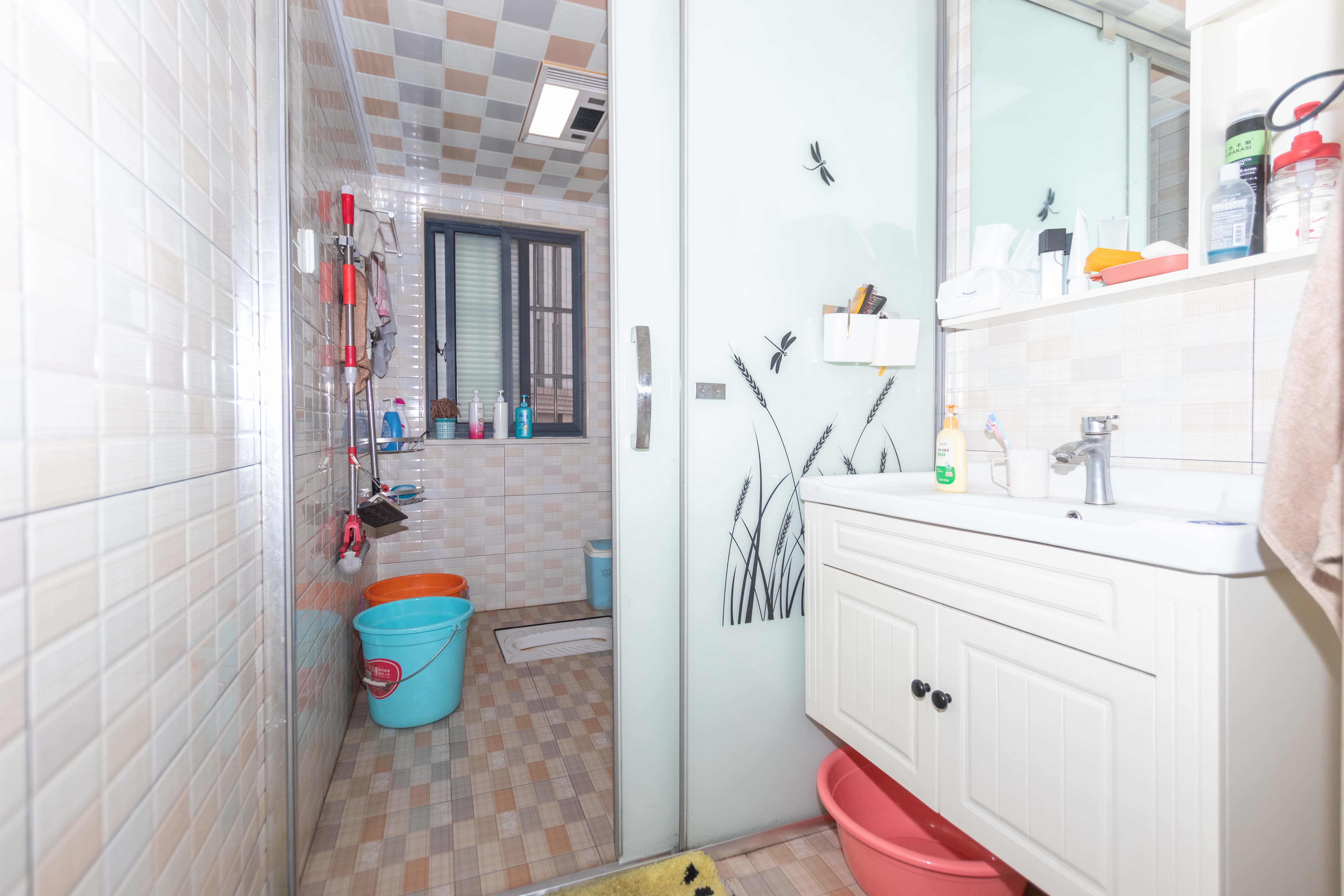 南庭城果  4室2厅2卫    112.5万卫生间