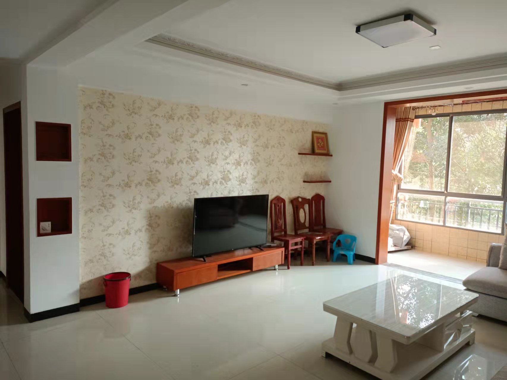 东方新城 3室2厅2卫 1300.0元/月 东方新城 3室2厅2卫 1300.0元/月户型图