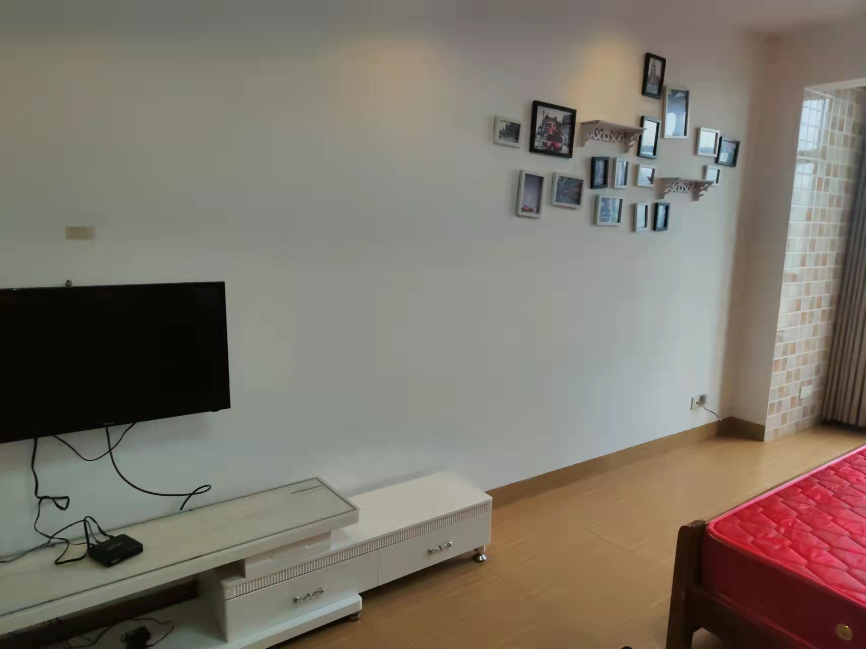 梓山湖公馆 1室1厅1卫 1300.00元/月 梓山湖公馆 1室1厅1卫 1300.00元/月室内图