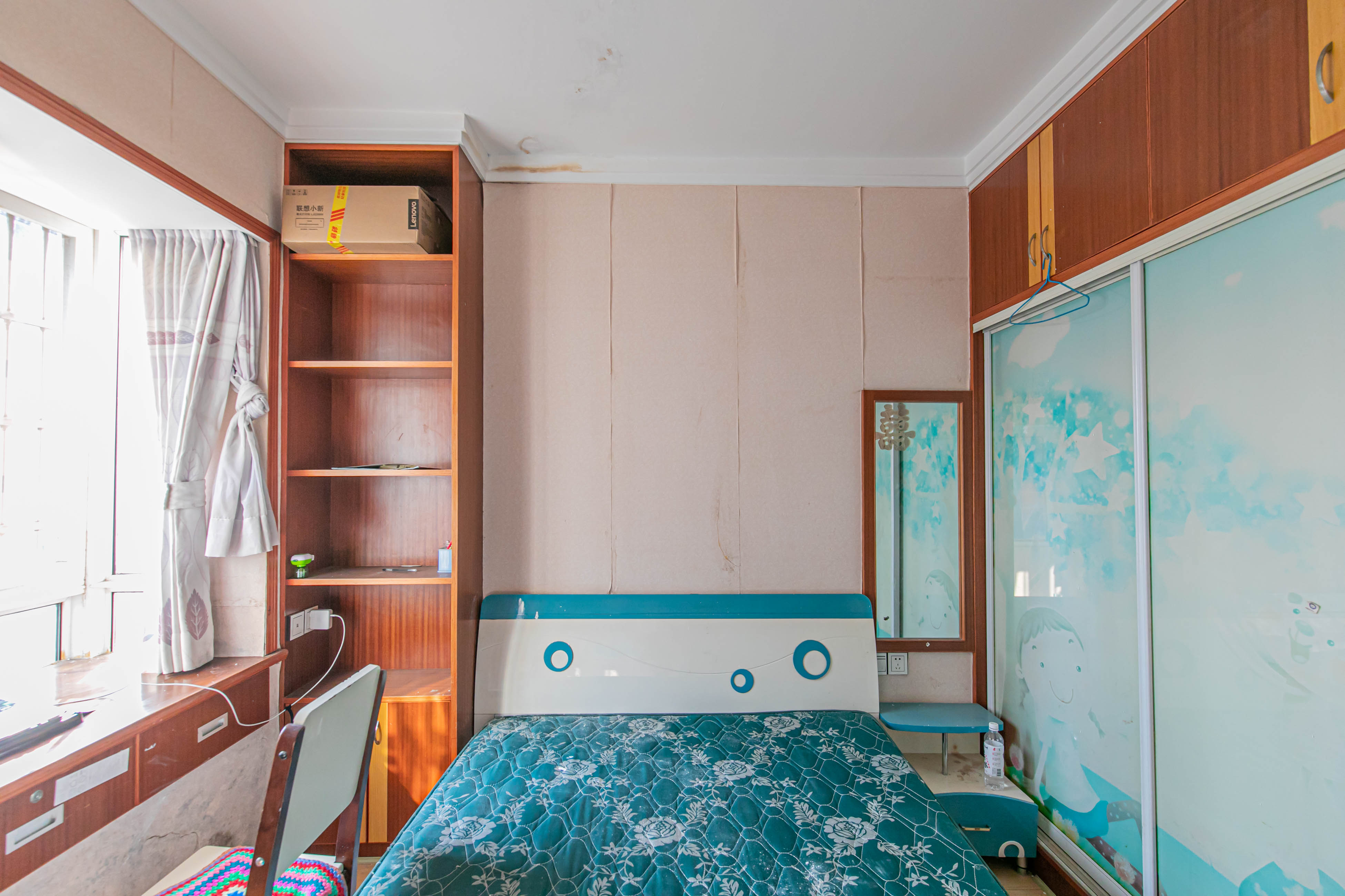 彩都公寓  2室1厅1卫    53.0万 彩都公寓  2室1厅1卫    53.0万卧室