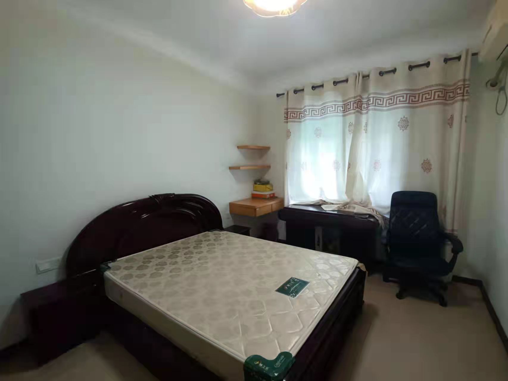 阳光花苑 4室2厅2卫 1500.0元/月 阳光花苑 4室2厅2卫 1500.0元/月室内图