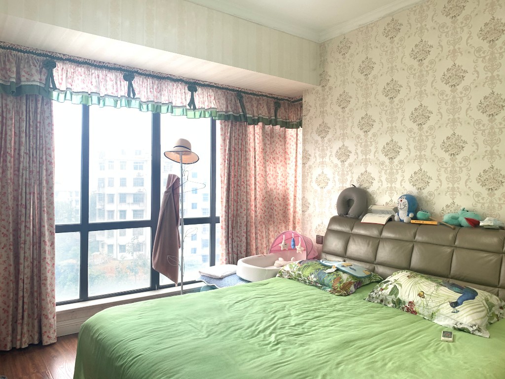 雄森国际 3室2厅2卫 2600.0元/月 雄森国际 3室2厅2卫 2600.0元/月室内图