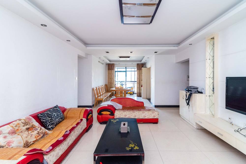 长大卧琥A区  3室2厅2卫    115.0万