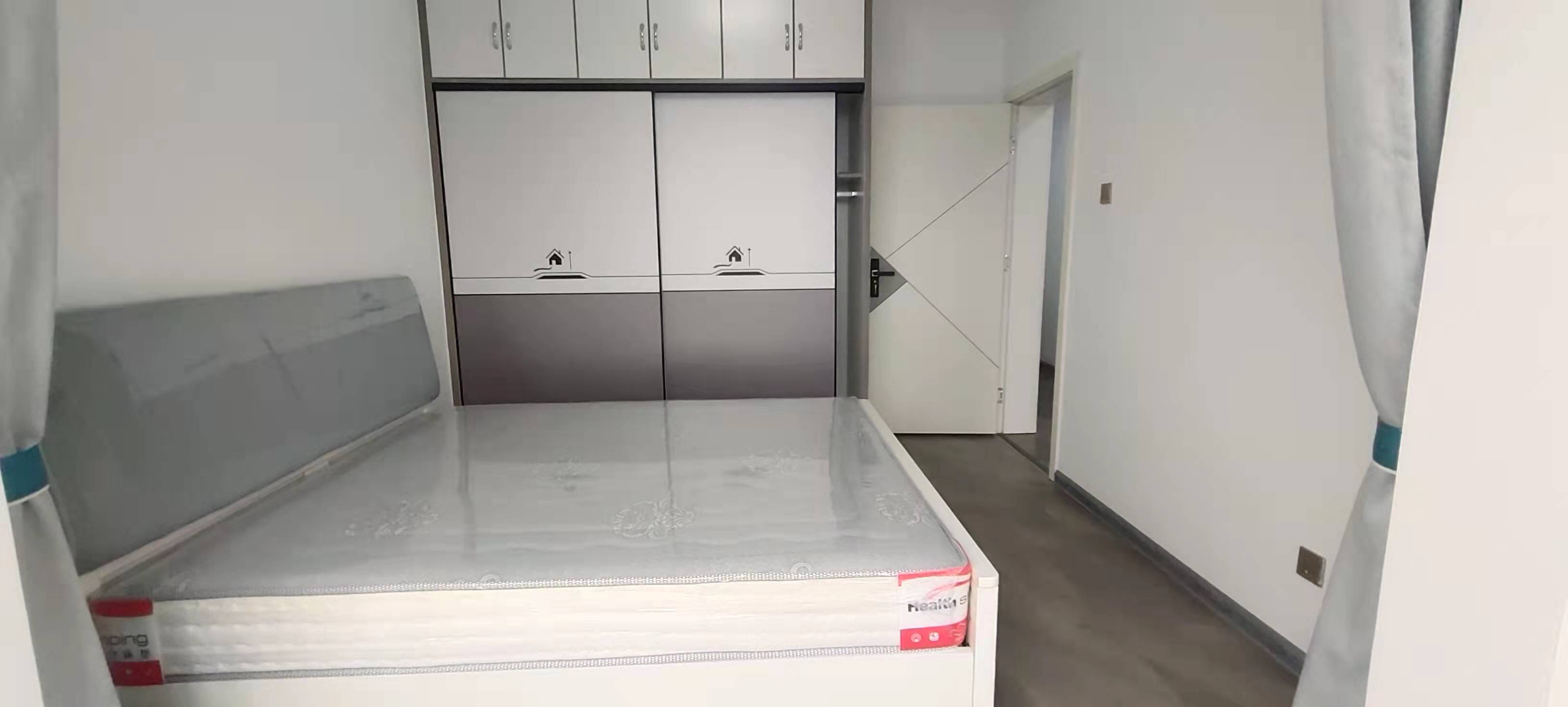 伟大国际 3室2厅1卫 56.8万 伟大国际 3室2厅1卫 56.8万客厅