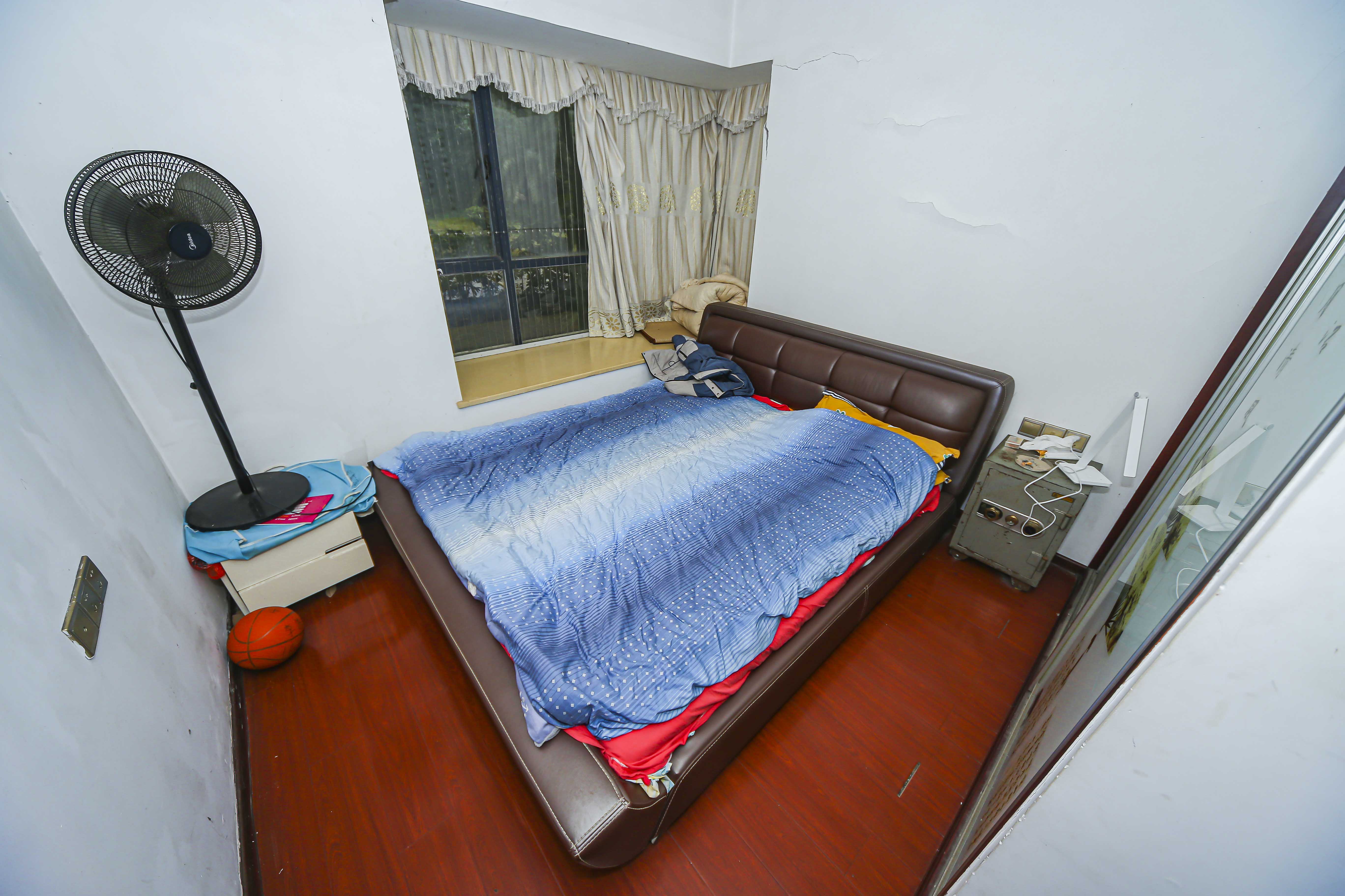 云栖谷  3室2厅2卫    95.0万卧室