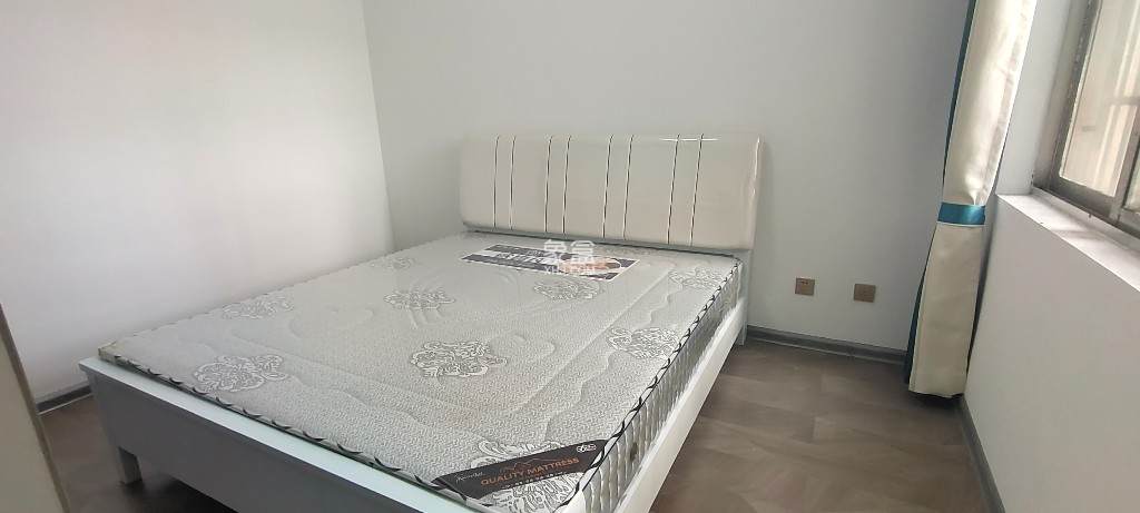 伟大国际 3室2厅1卫 56.8万 伟大国际 3室2厅1卫 56.8万客厅