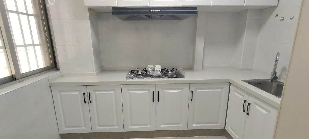 伟大国际 3室2厅1卫 56.8万 伟大国际 3室2厅1卫 56.8万客厅