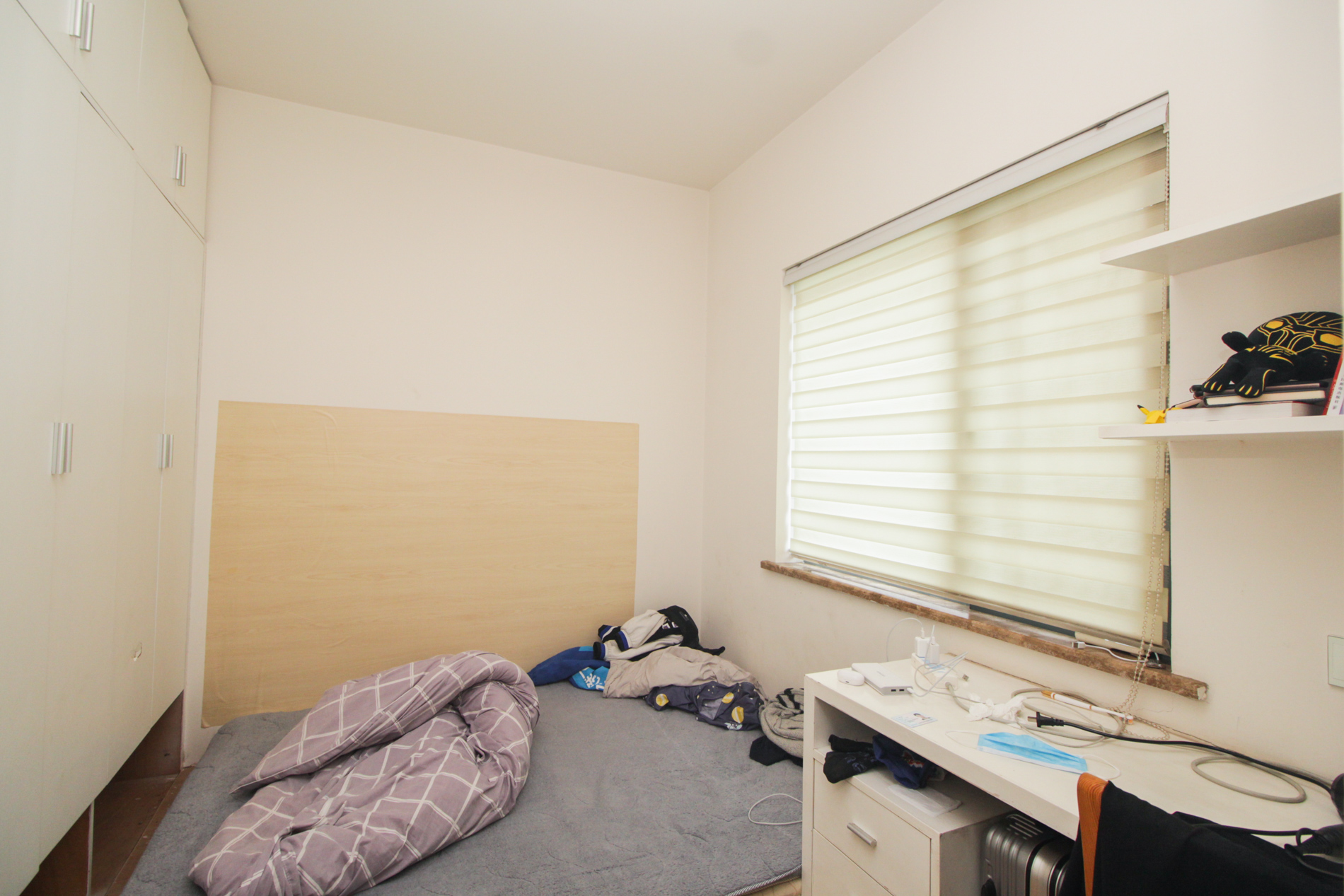 上海城小区 3室2厅2卫 83.0万 上海城小区 3室2厅2卫 83.0万卧室