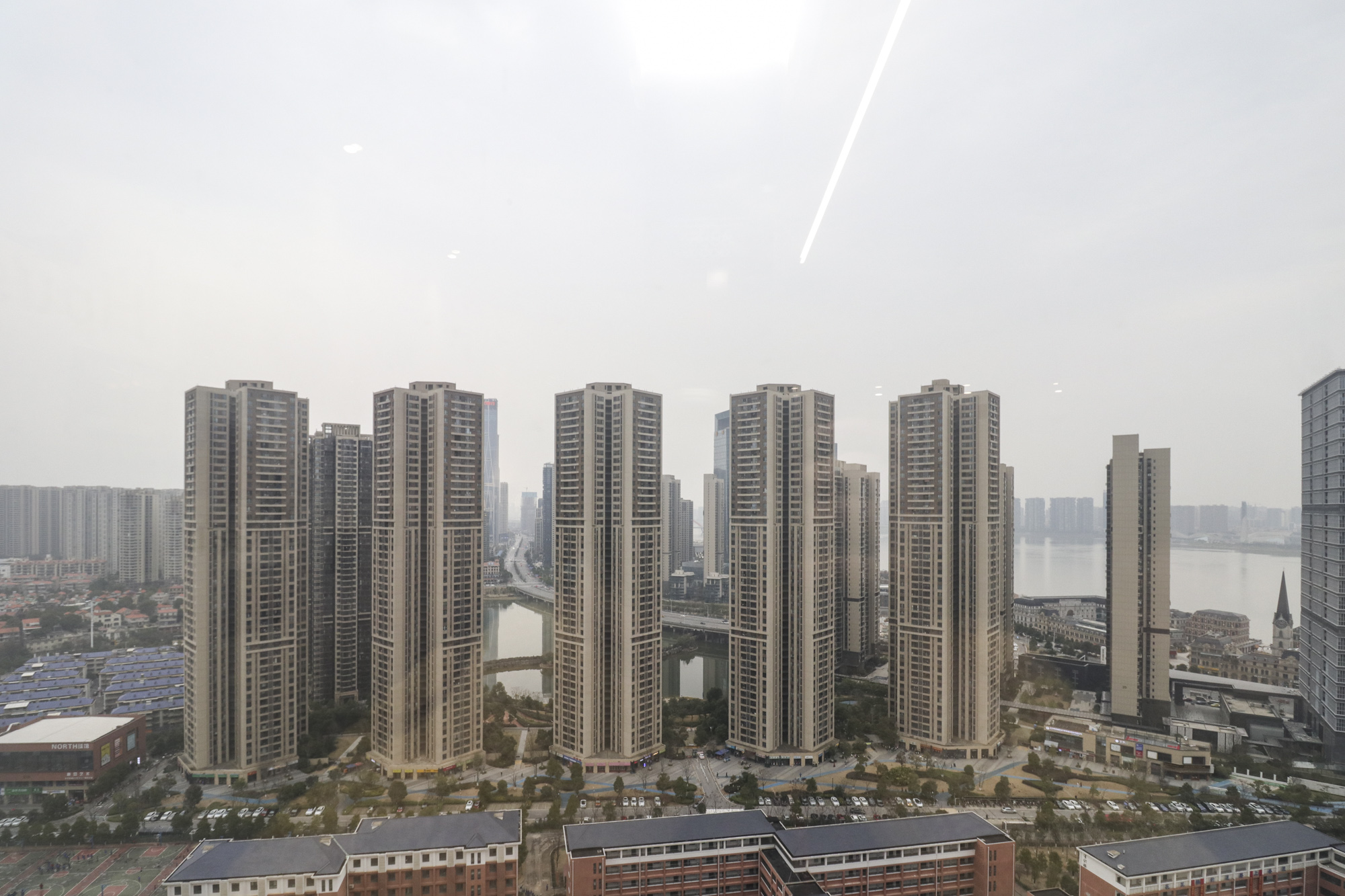 世茂铂翠湾一期  5室3厅3卫    310.0万厨房