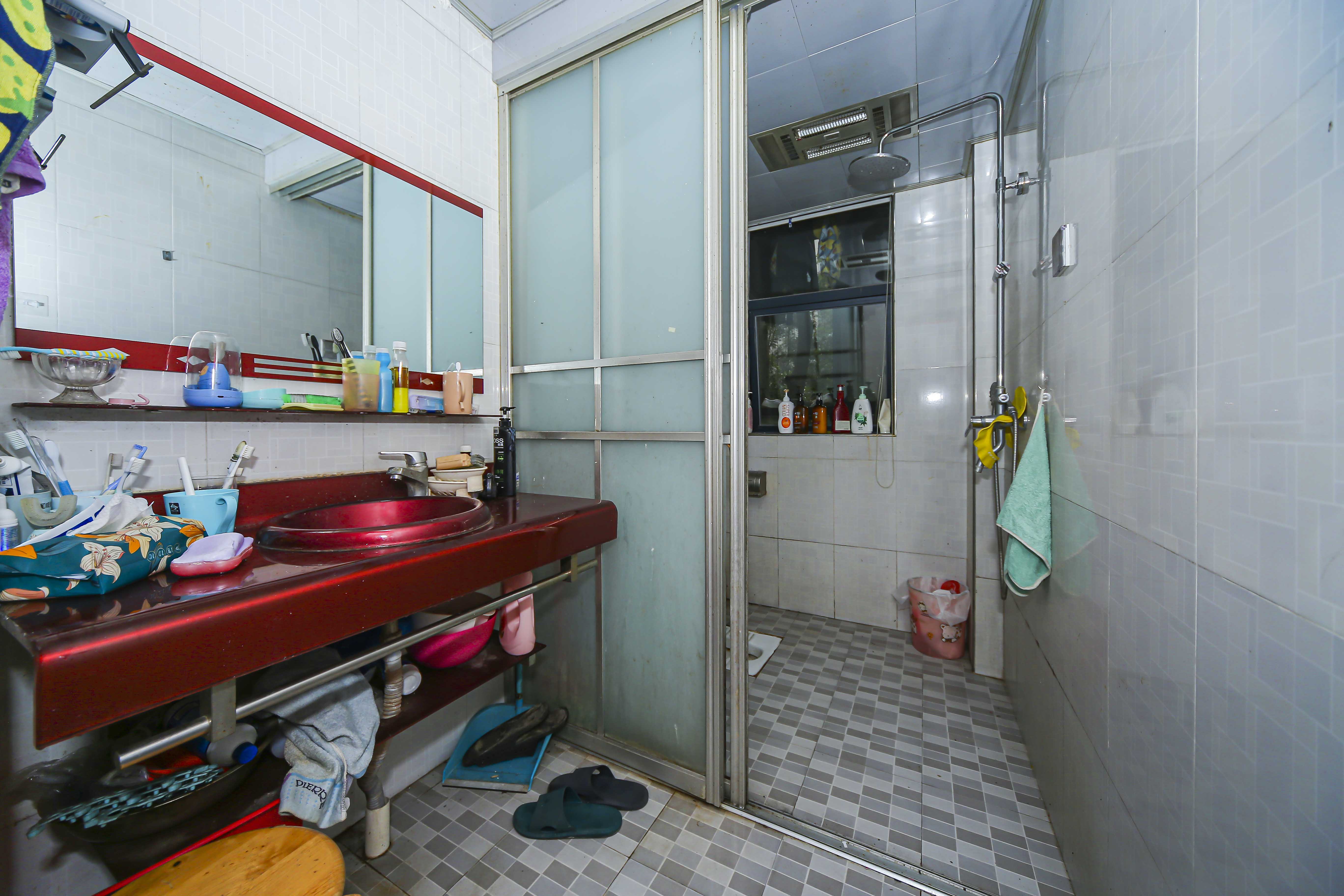 云栖谷  3室2厅2卫    95.0万卫生间