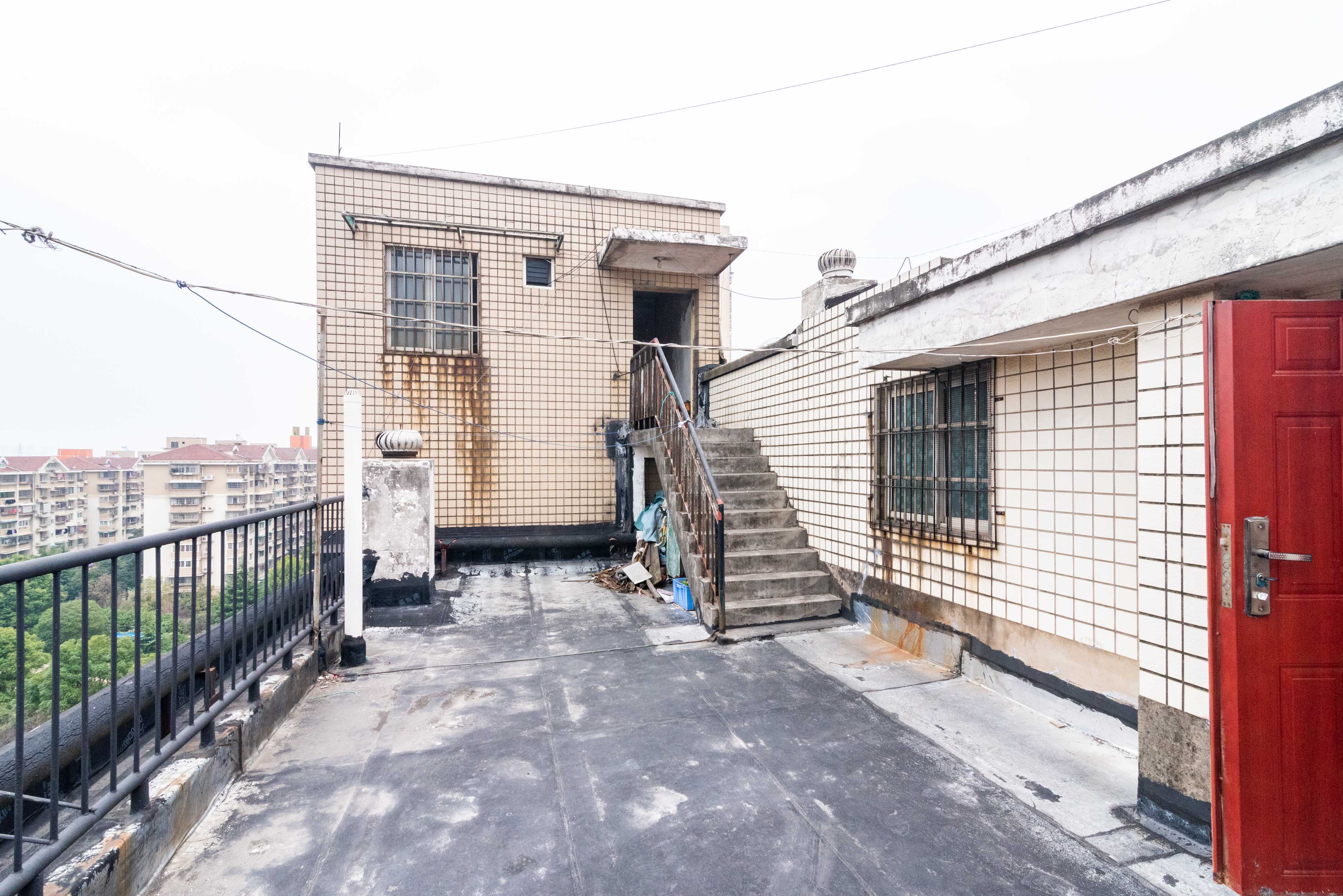 洪山家园 2室2厅1卫 72.0万 洪山家园 2室2厅1卫 72.0万阳台