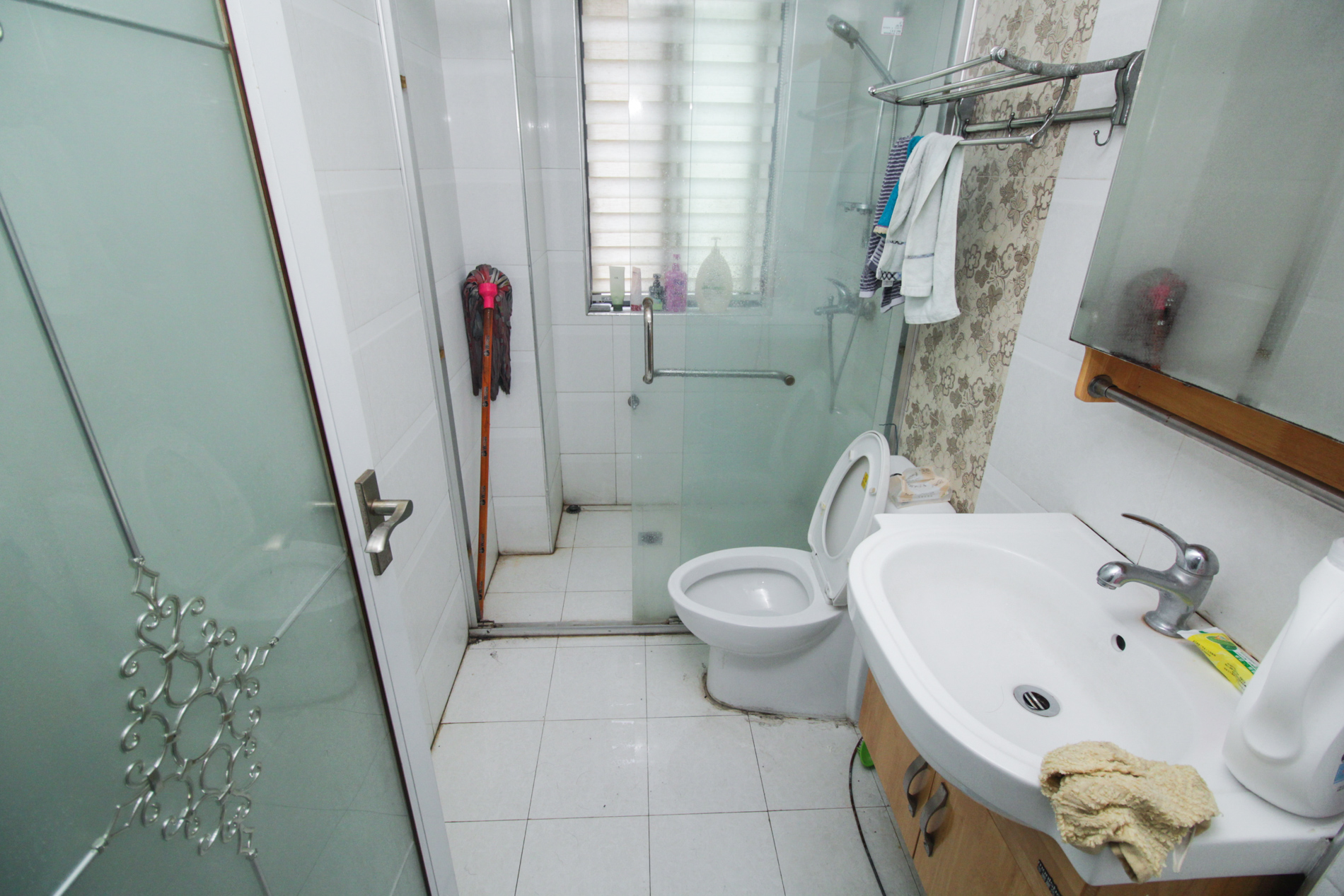 上海城小区 3室2厅2卫 83.0万 上海城小区 3室2厅2卫 83.0万卫生间