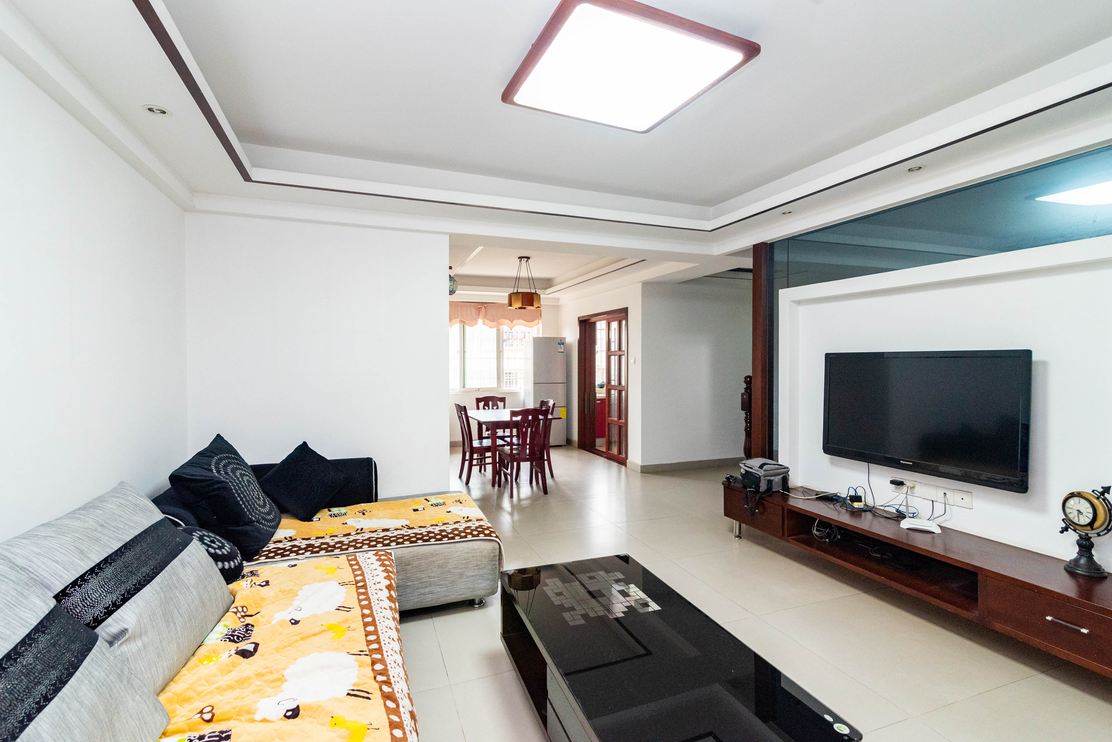 洪山家园 2室2厅1卫 72.0万 洪山家园 2室2厅1卫 72.0万客厅