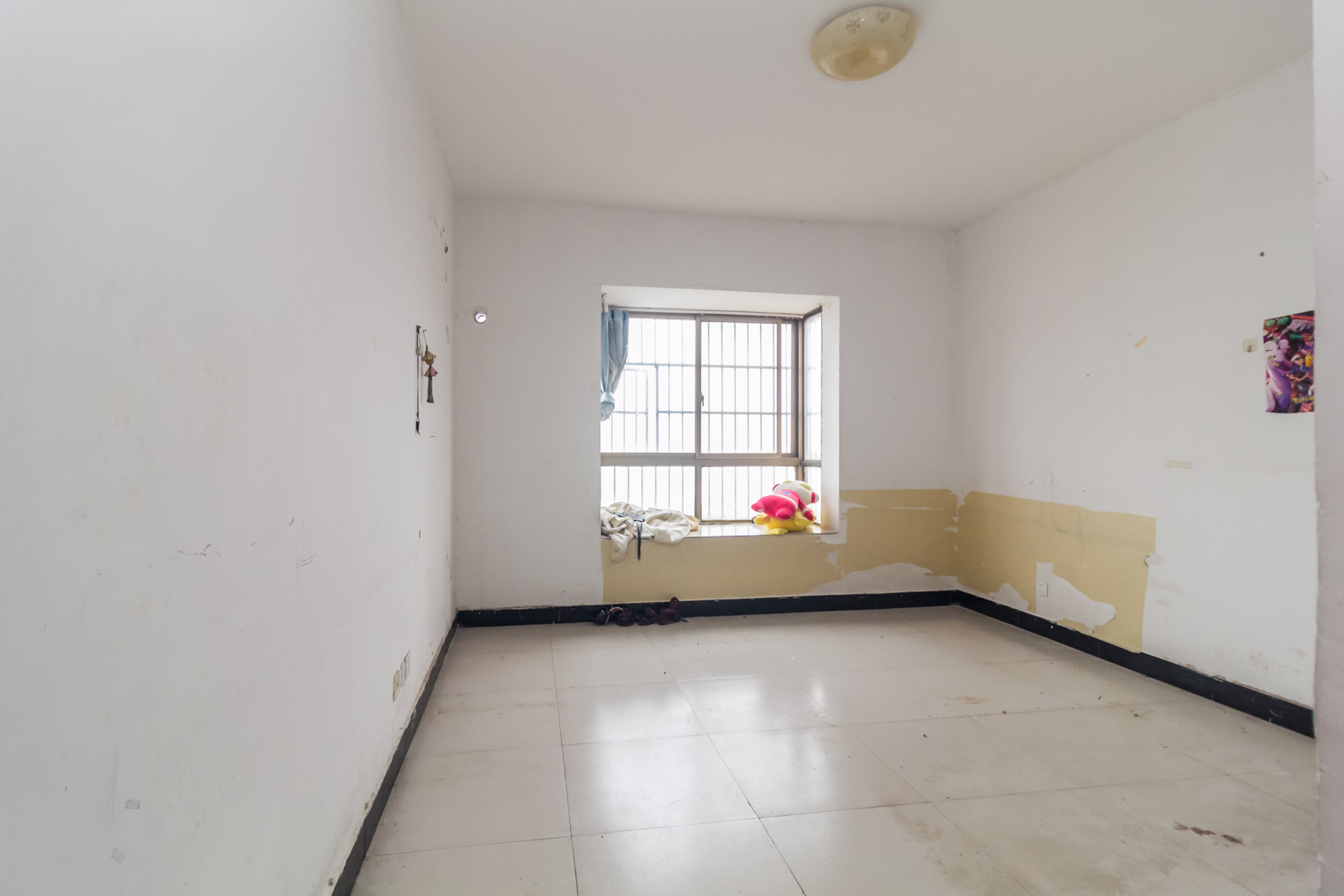 湖南有色地质勘查局宿舍(榔梨镇) 4室2厅2卫 102.8万 湖南有色地质勘查局宿舍(榔梨镇) 4室2厅2卫 102.8万卧室