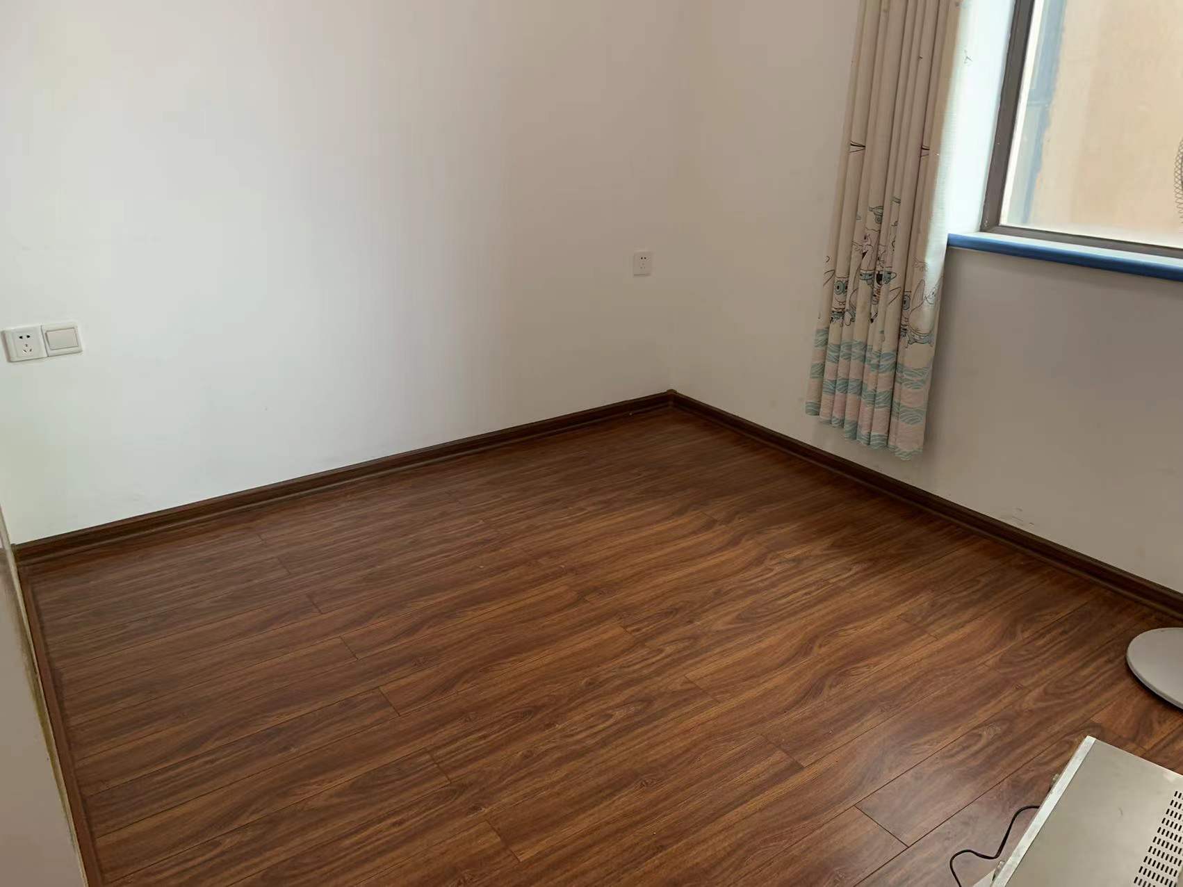 水岸花城(翠堤湾) 3室2厅1卫 53.0万 水岸花城(翠堤湾) 3室2厅1卫 53.0万客厅